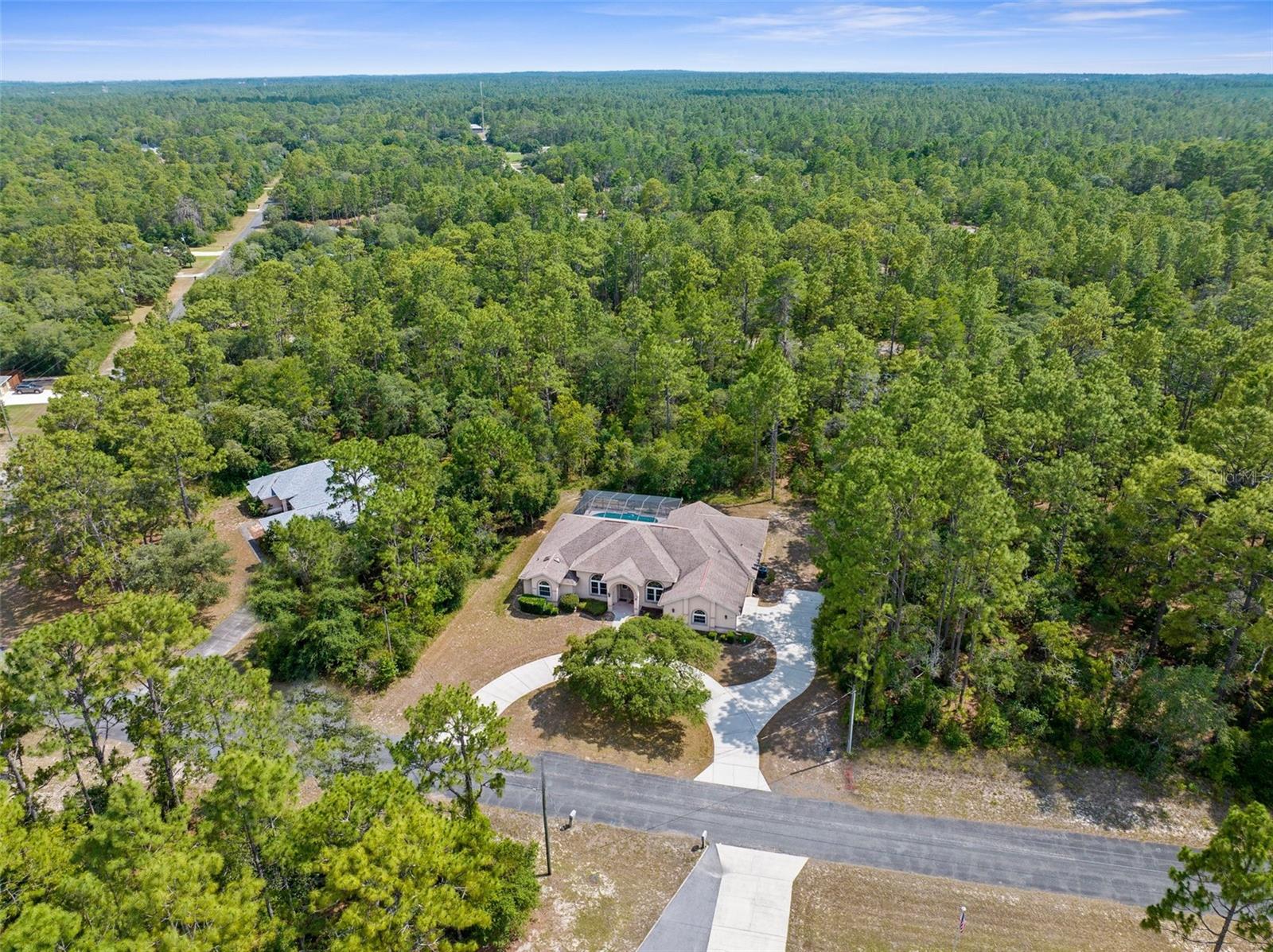 Listing photo id 36 for 8518 Linwood Loop
