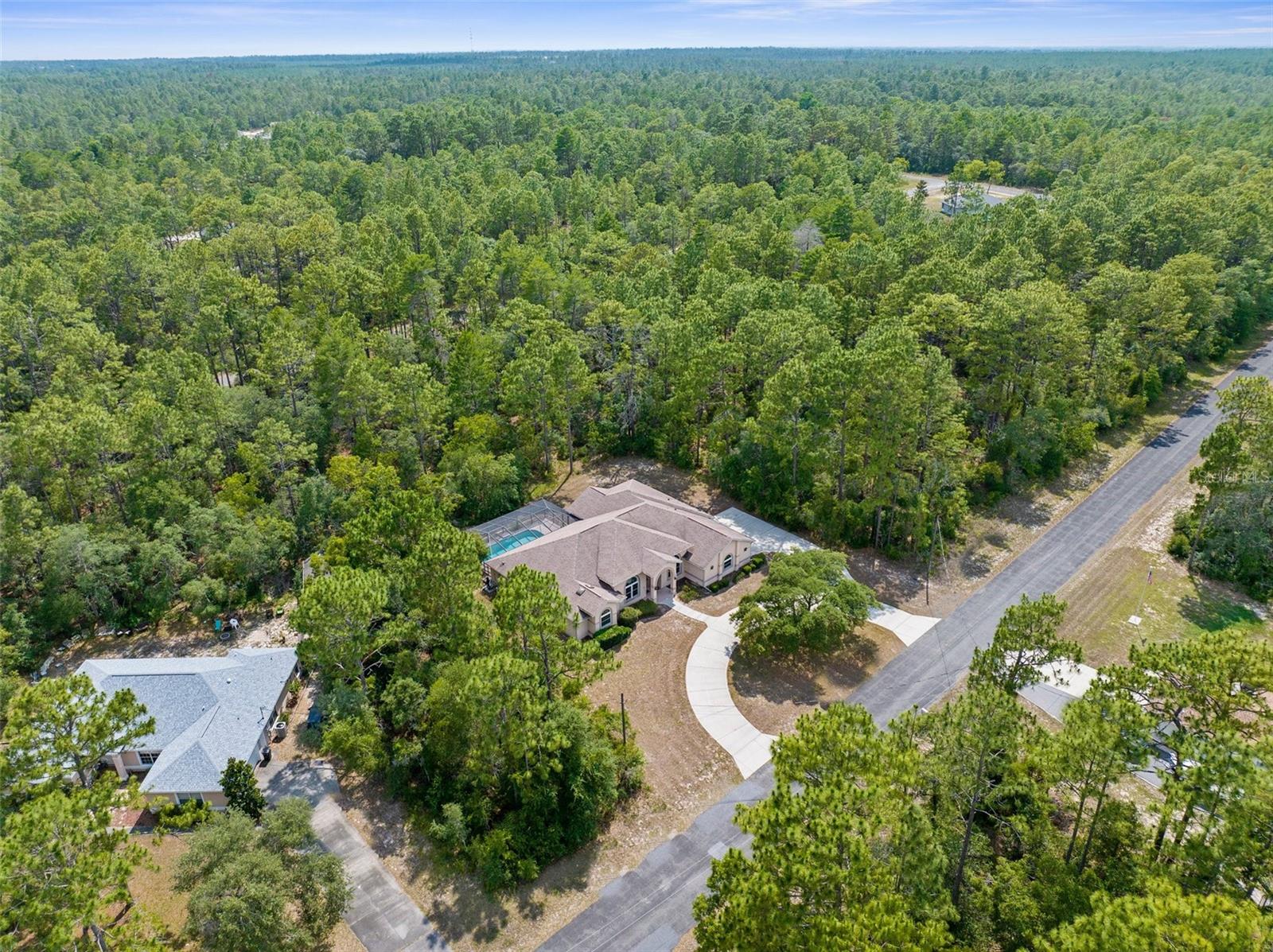 Listing photo id 37 for 8518 Linwood Loop