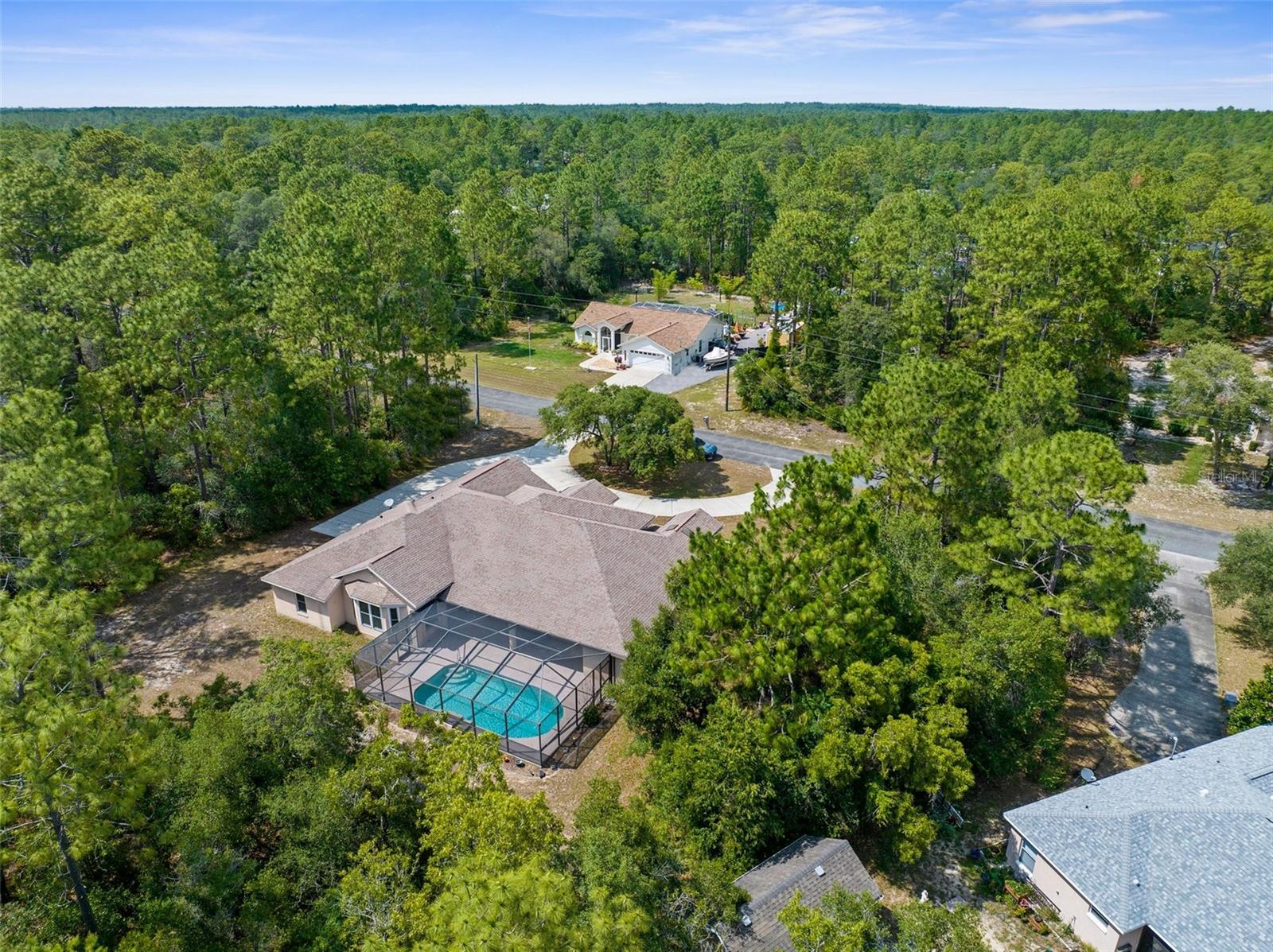 Listing photo id 39 for 8518 Linwood Loop