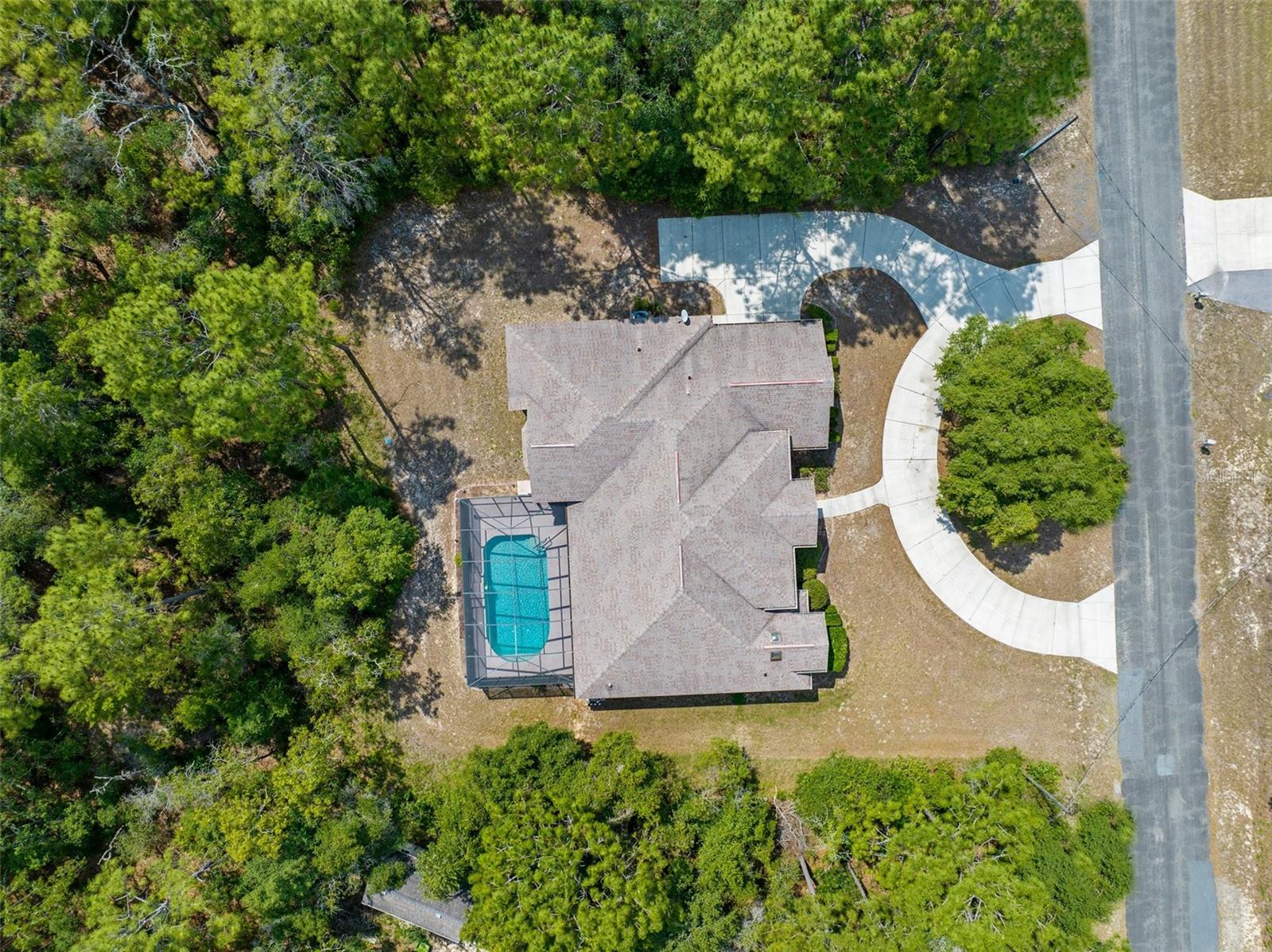 Listing photo id 41 for 8518 Linwood Loop