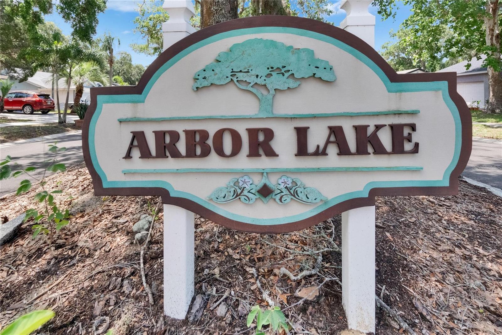 Listing photo id 2 for 1613 Long Pond Drive