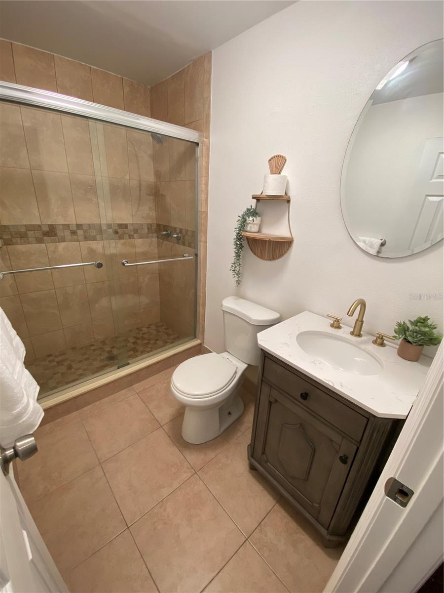 Image 10 of 16 For 4223 Laurel Street