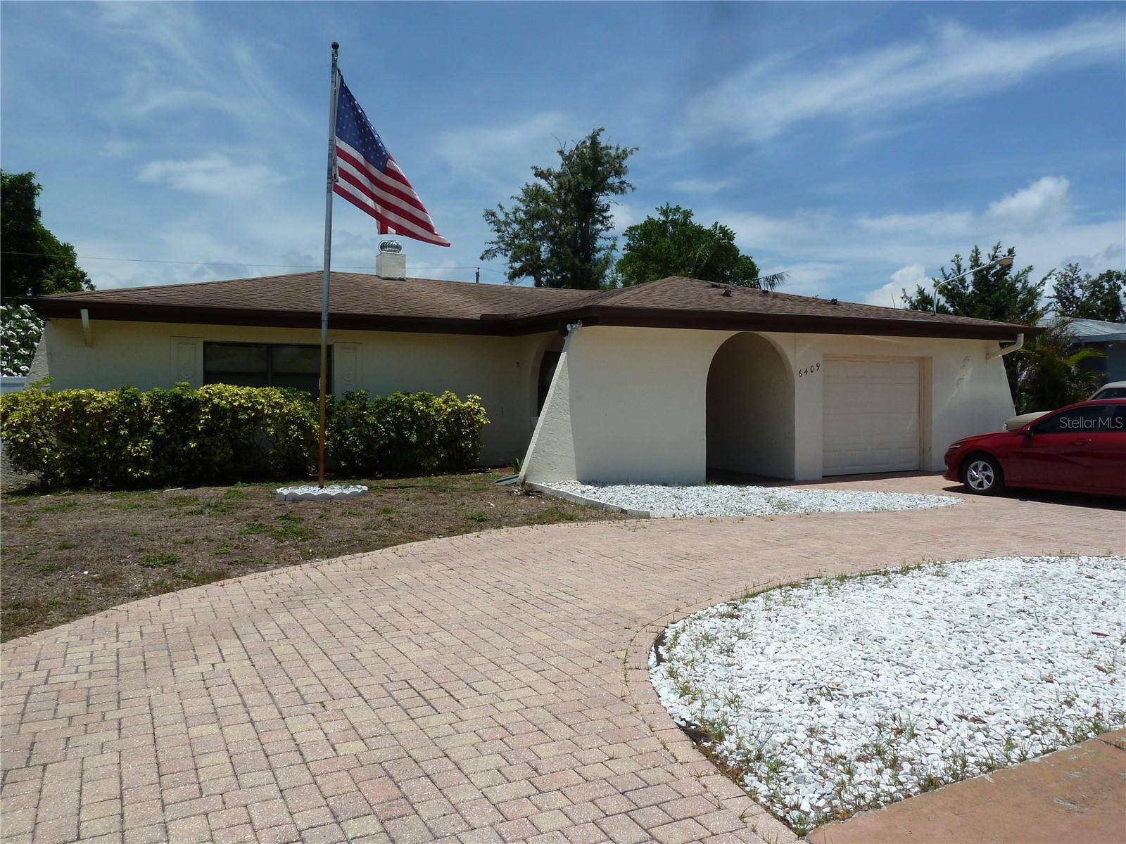 Details for 6409 41st Avenue N, ST PETERSBURG, FL 33709