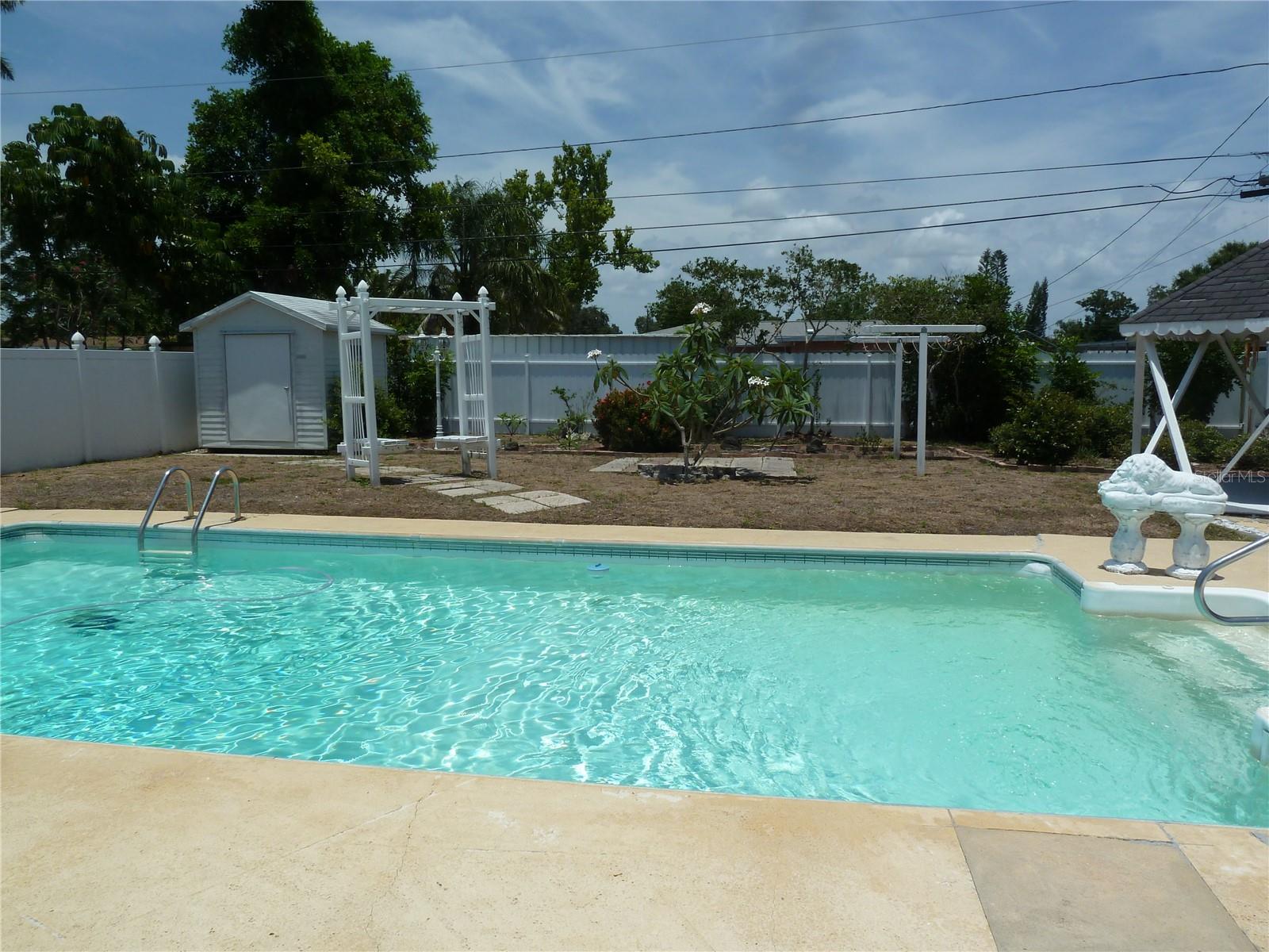 Image 10 of 42 For 6409 41st Avenue N