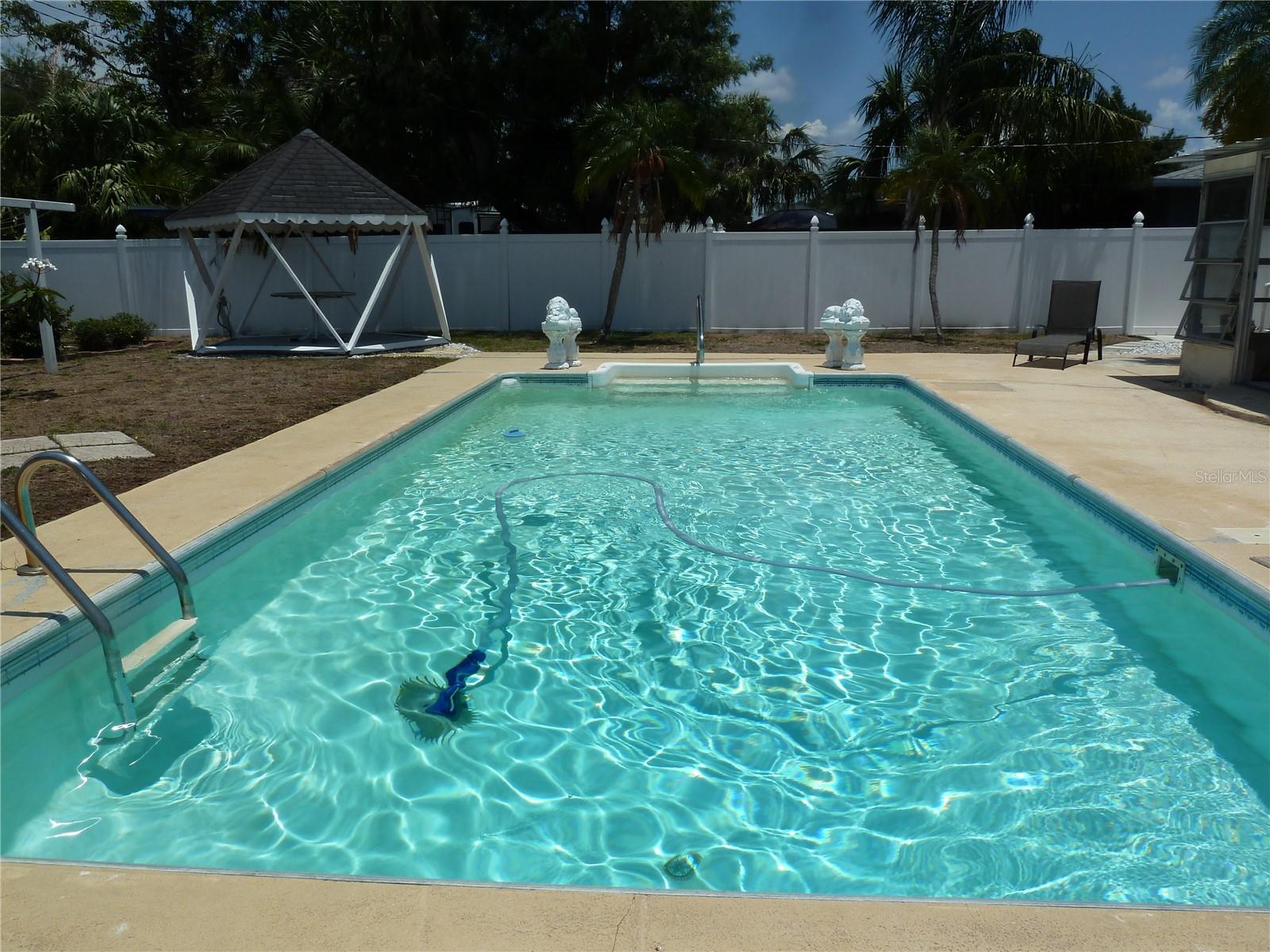 Image 15 of 42 For 6409 41st Avenue N