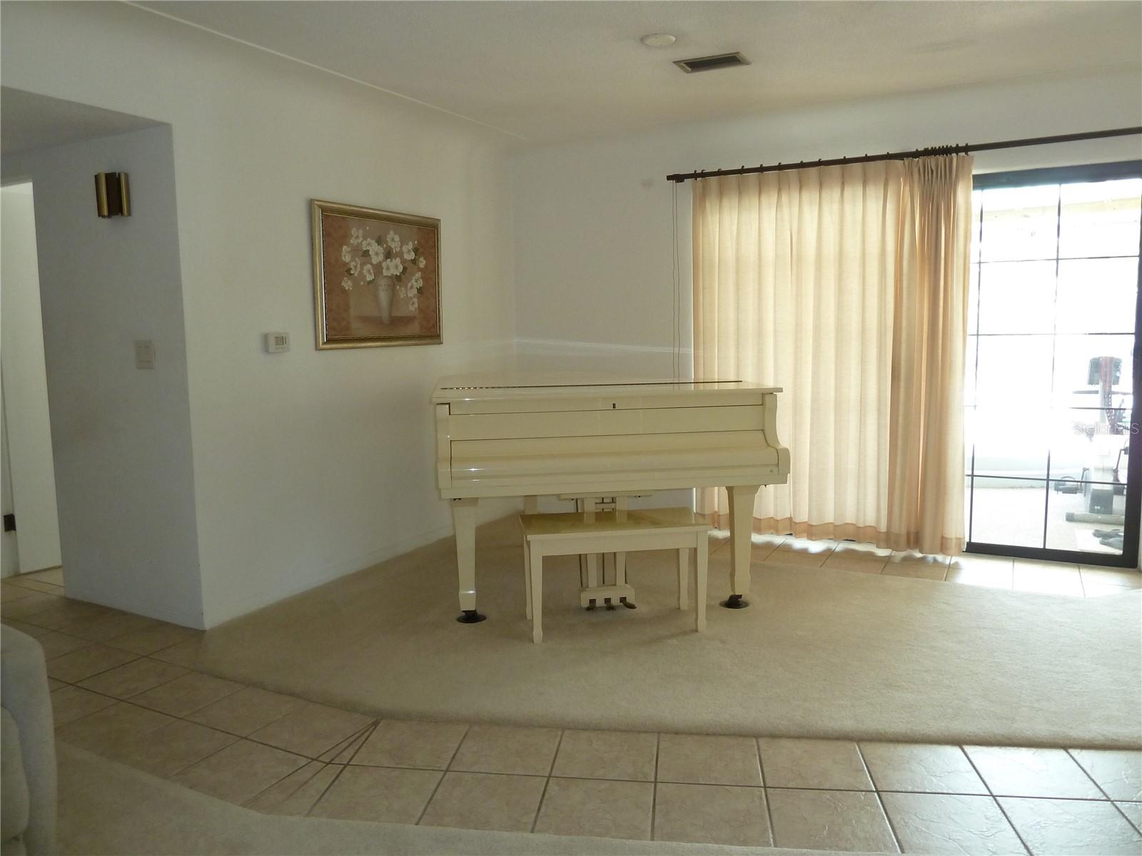 Image 4 of 42 For 6409 41st Avenue N