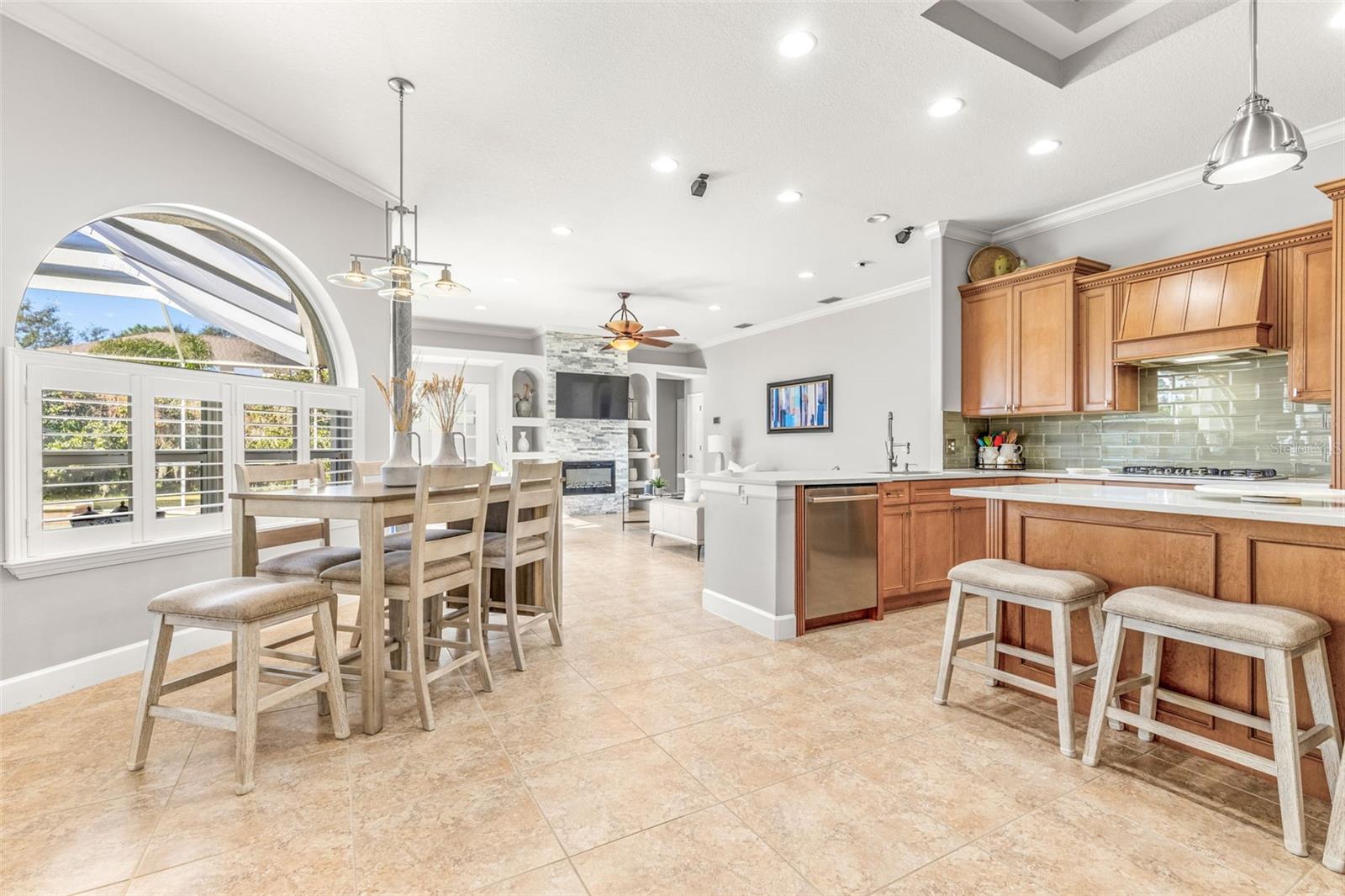 Listing photo id 9 for 10724 Cory Lake Drive
