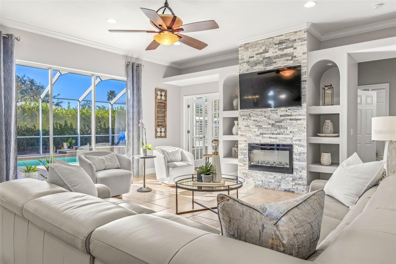 Listing photo id 11 for 10724 Cory Lake Drive