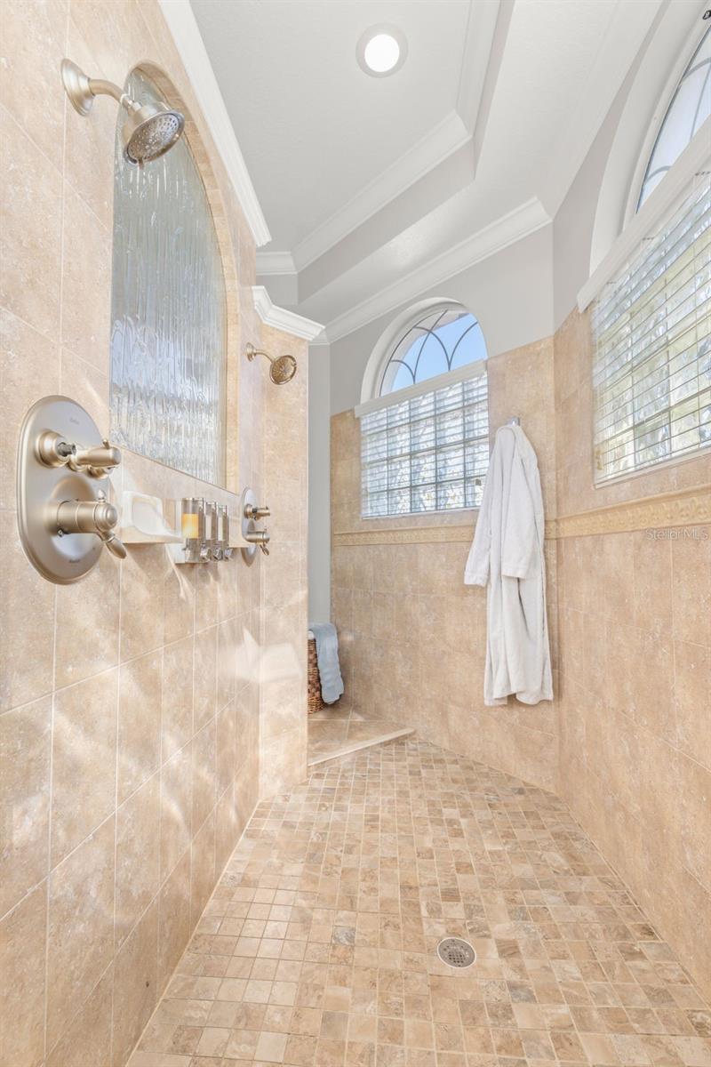 Listing photo id 18 for 10724 Cory Lake Drive