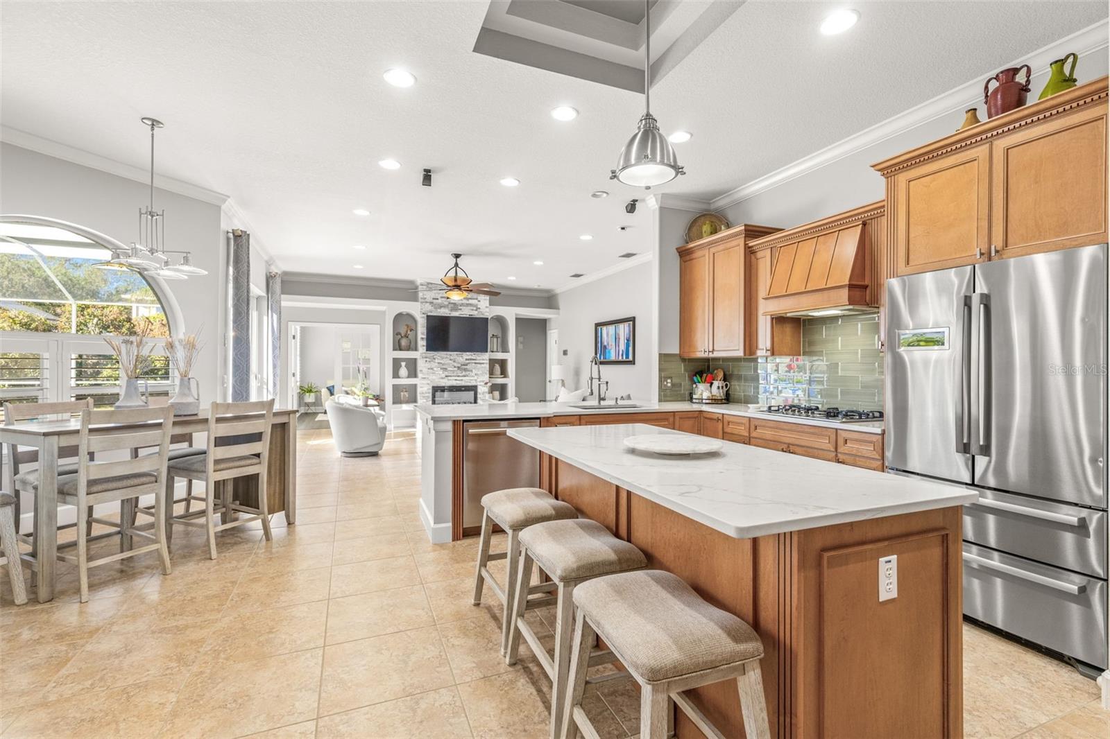 Listing photo id 6 for 10724 Cory Lake Drive