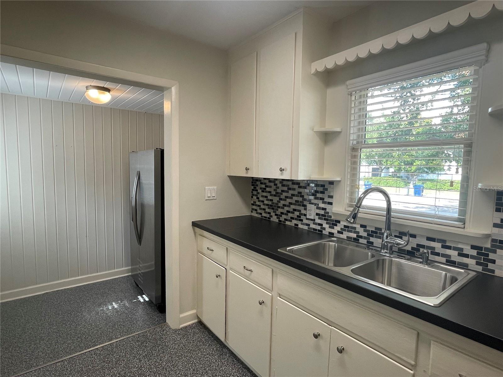 Image 10 of 37 For 303 Audubon Avenue