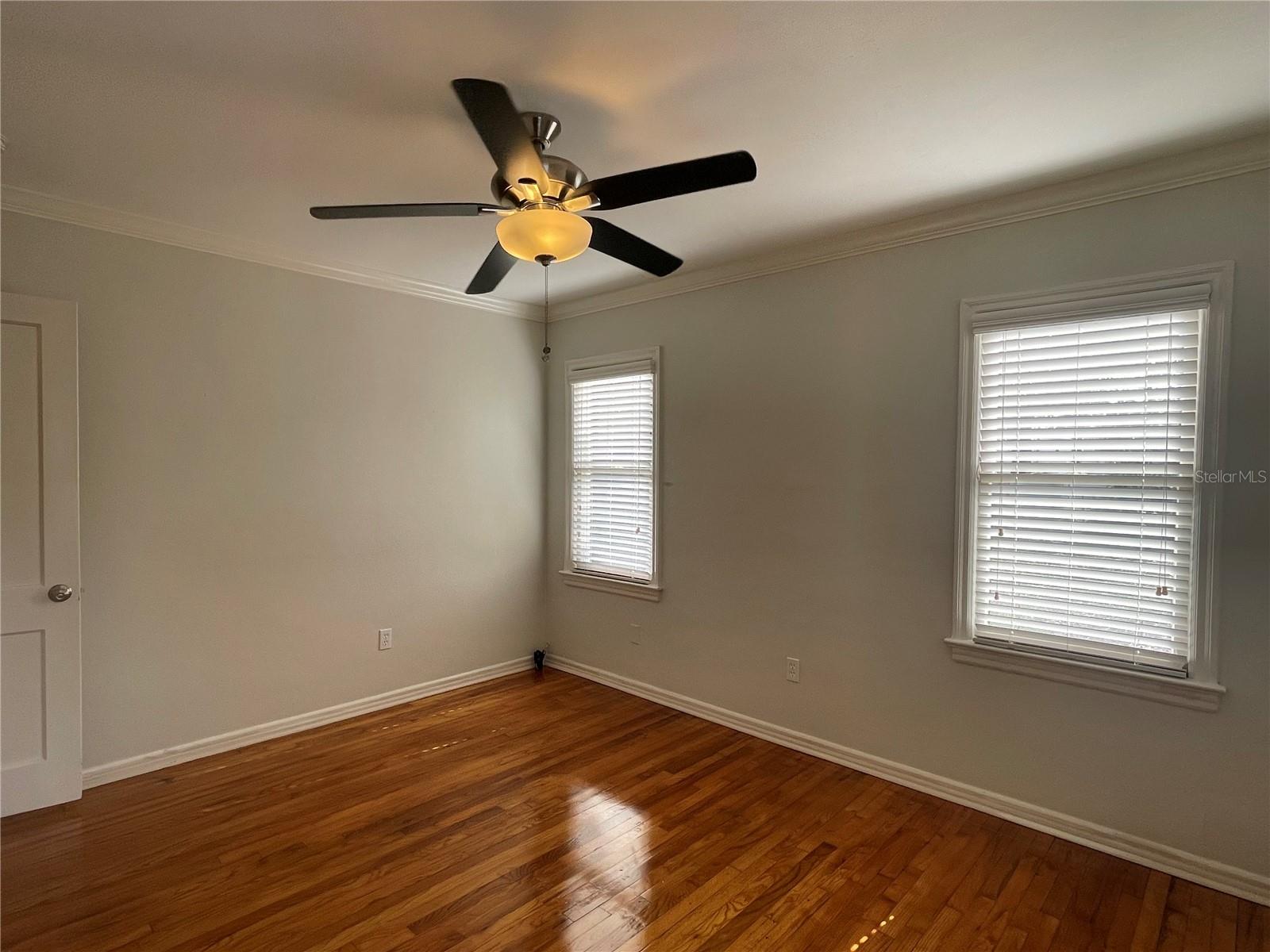 Image 24 of 37 For 303 Audubon Avenue