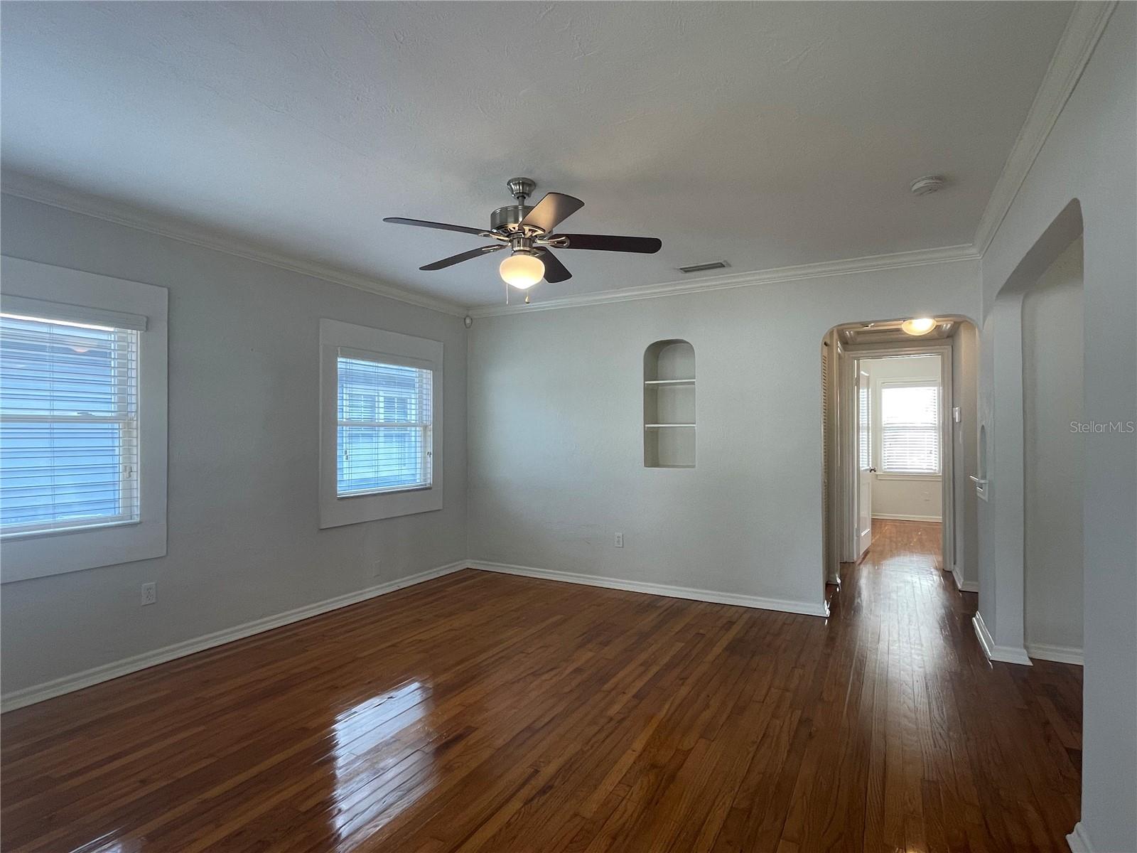 Image 27 of 37 For 303 Audubon Avenue