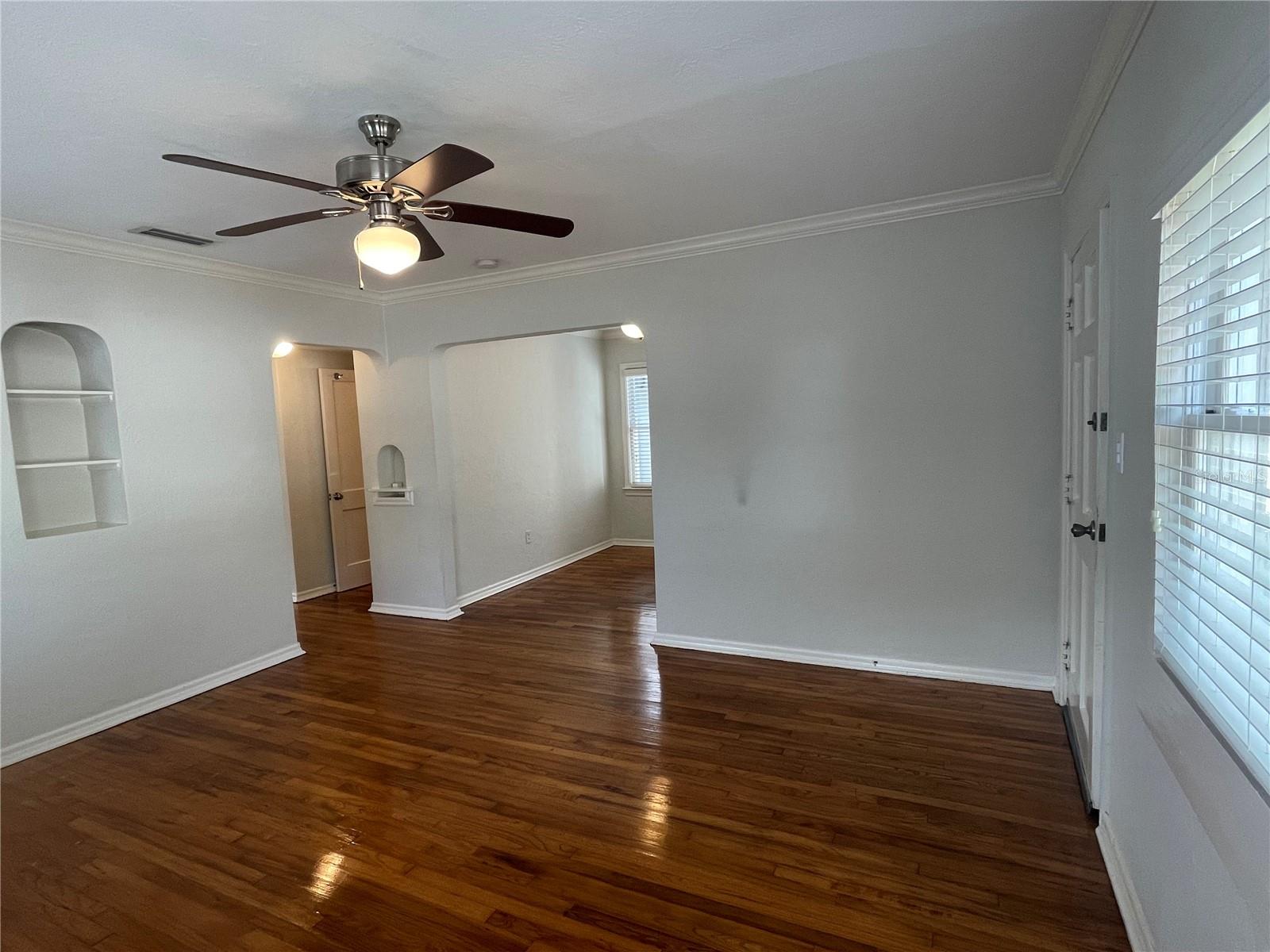 Image 28 of 37 For 303 Audubon Avenue