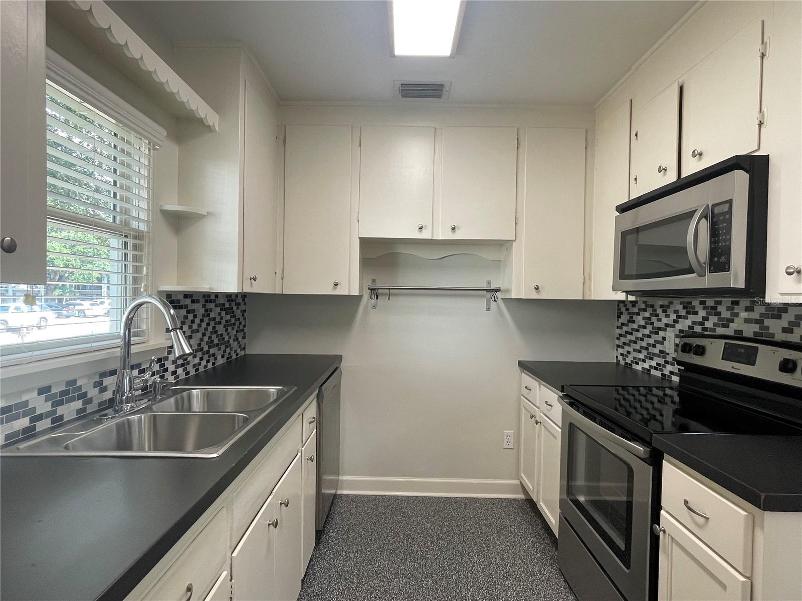 Image 8 of 37 For 303 Audubon Avenue