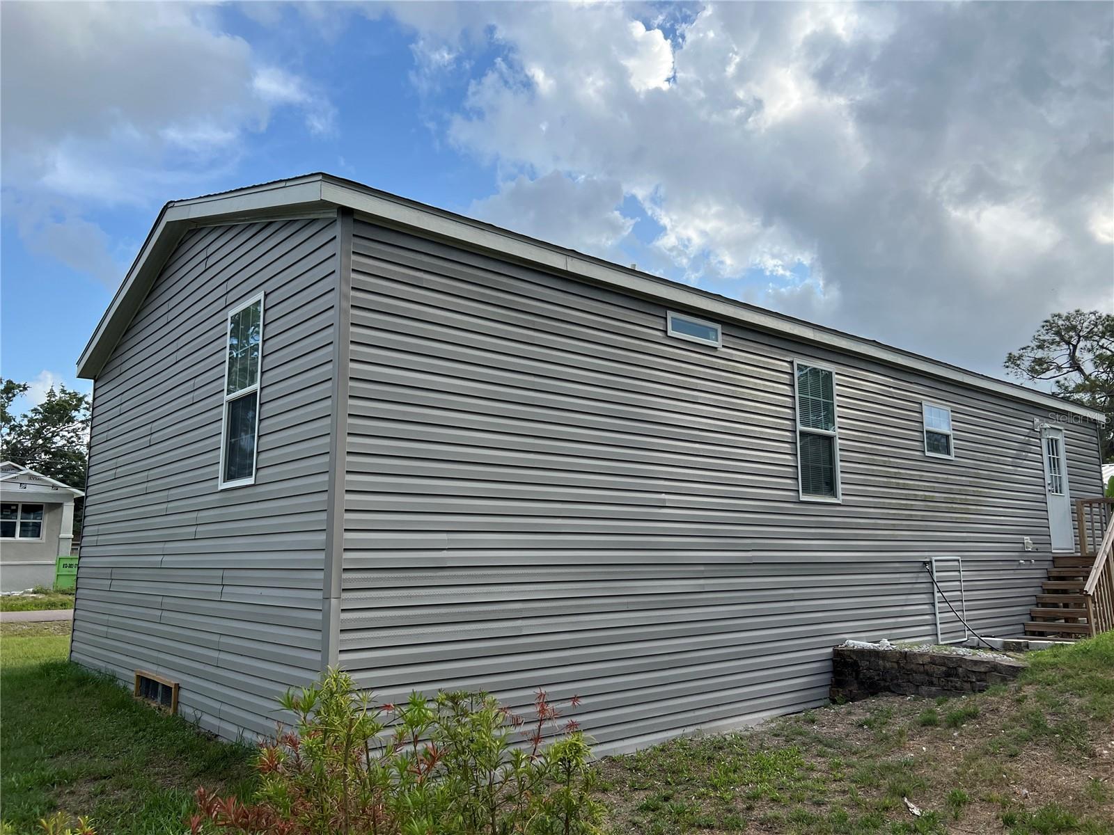 Image 3 of 27 For 3221 Roxborough Avenue