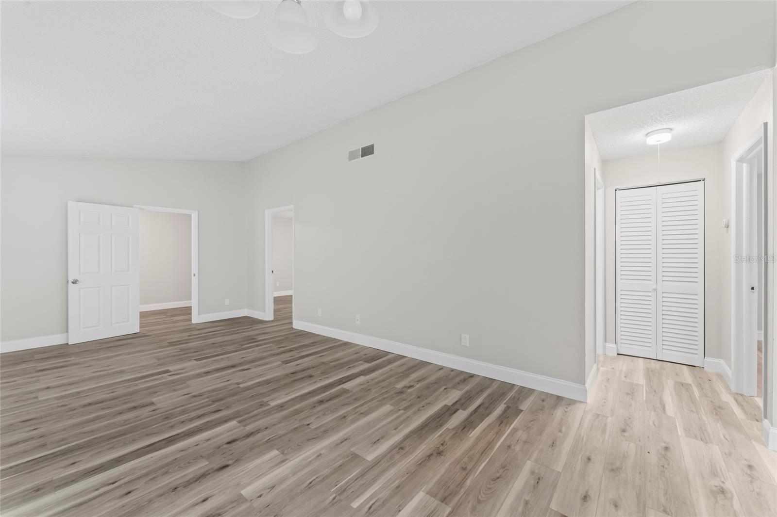 Image 6 of 15 For 3141 Huron Avenue