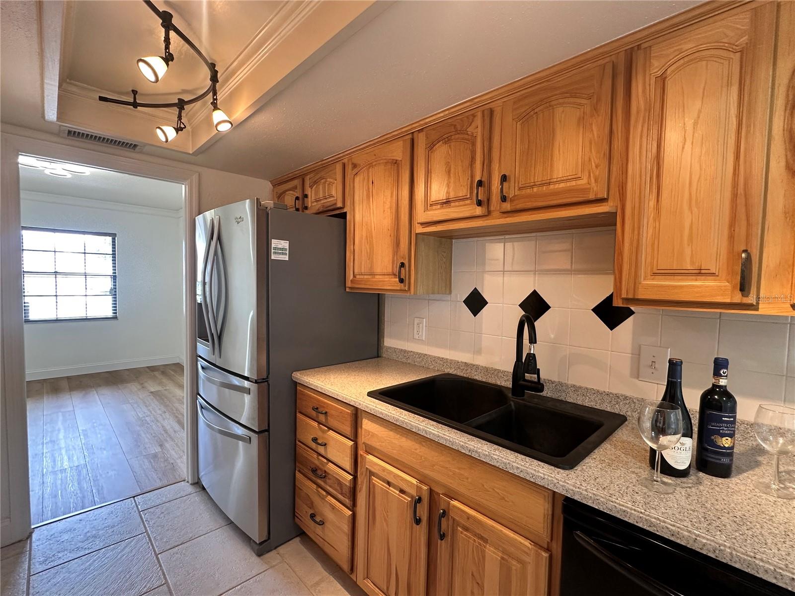 Image 5 of 24 For 3701 Southview Drive