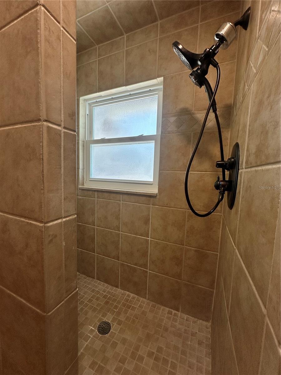 Image 9 of 24 For 3701 Southview Drive