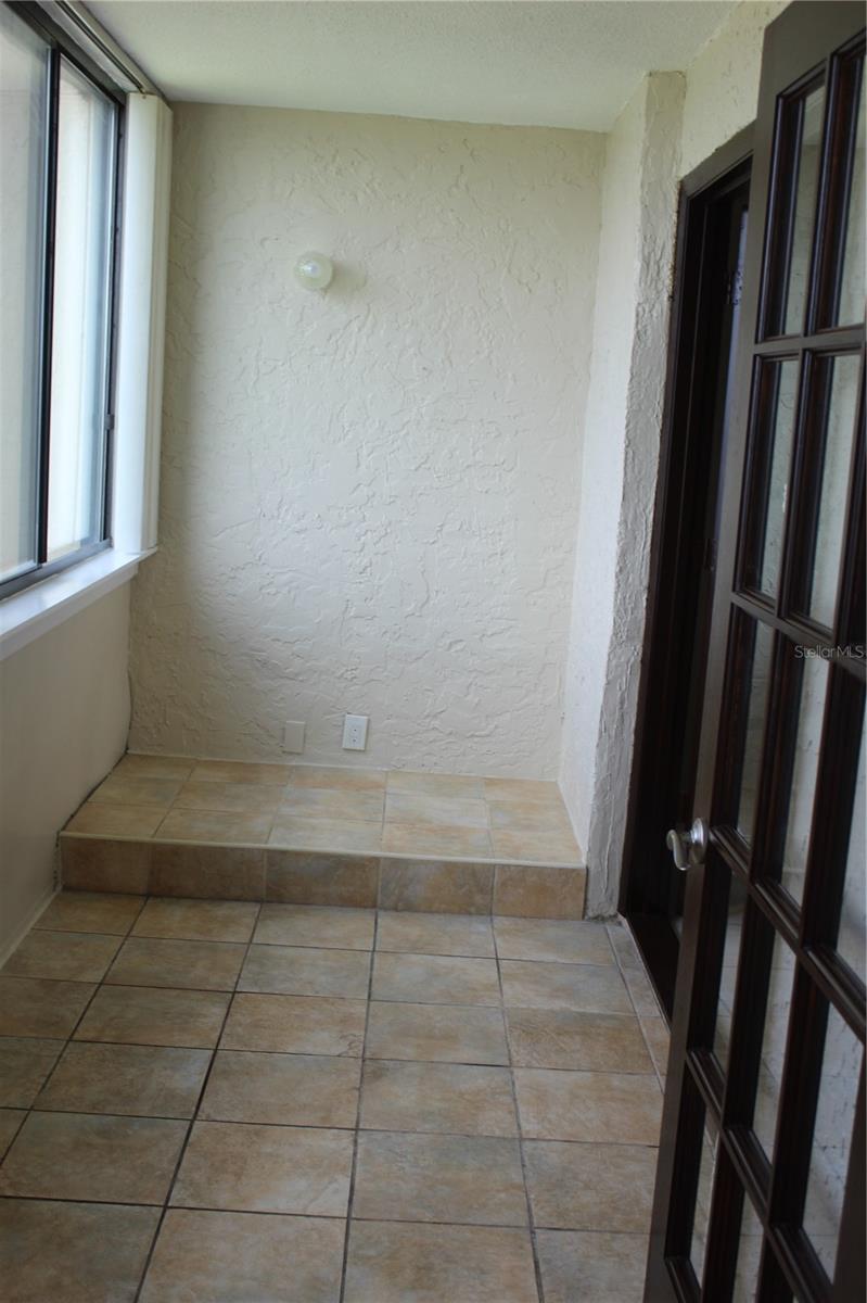 Image 11 of 17 For 2618 Cove Cay Drive 802