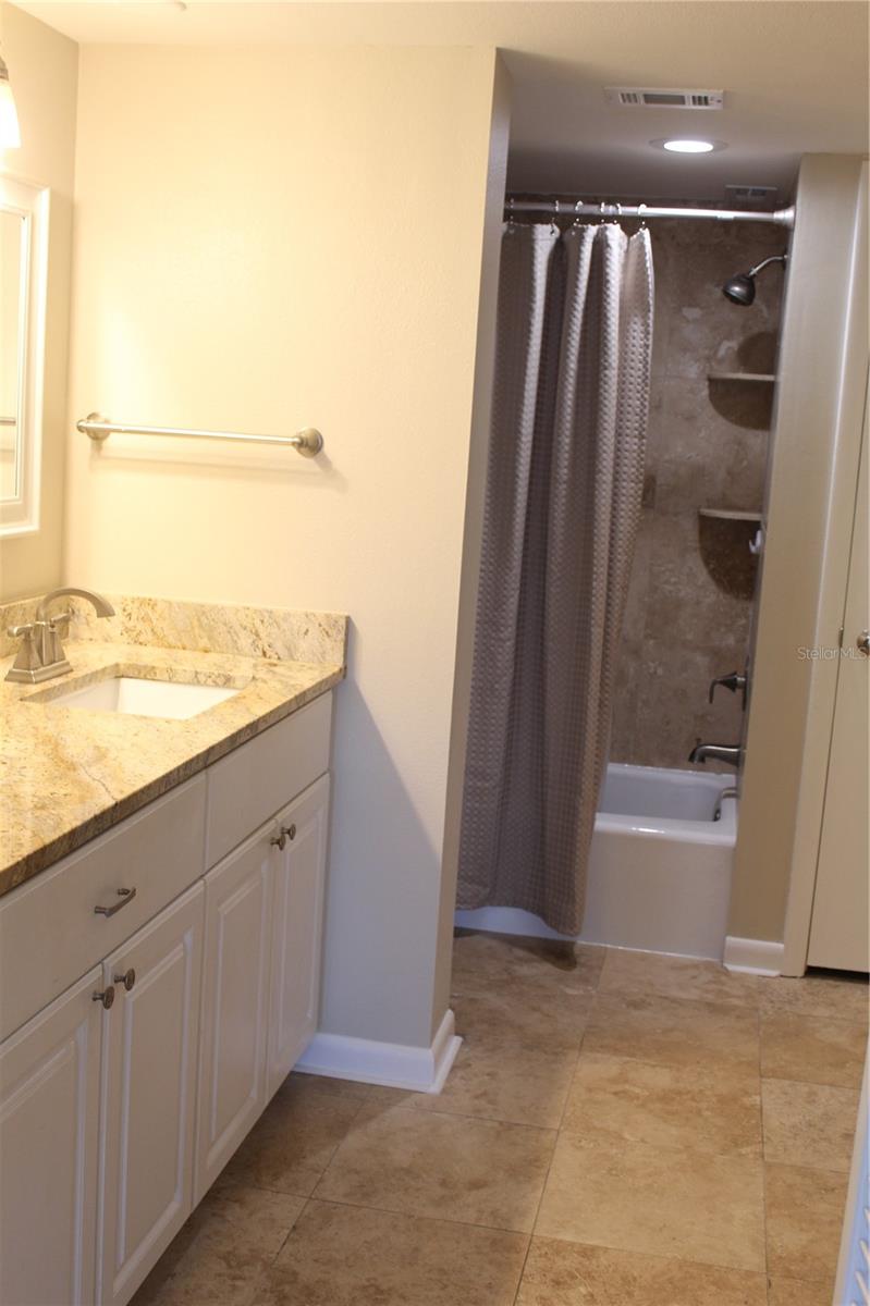 Image 12 of 17 For 2618 Cove Cay Drive 802