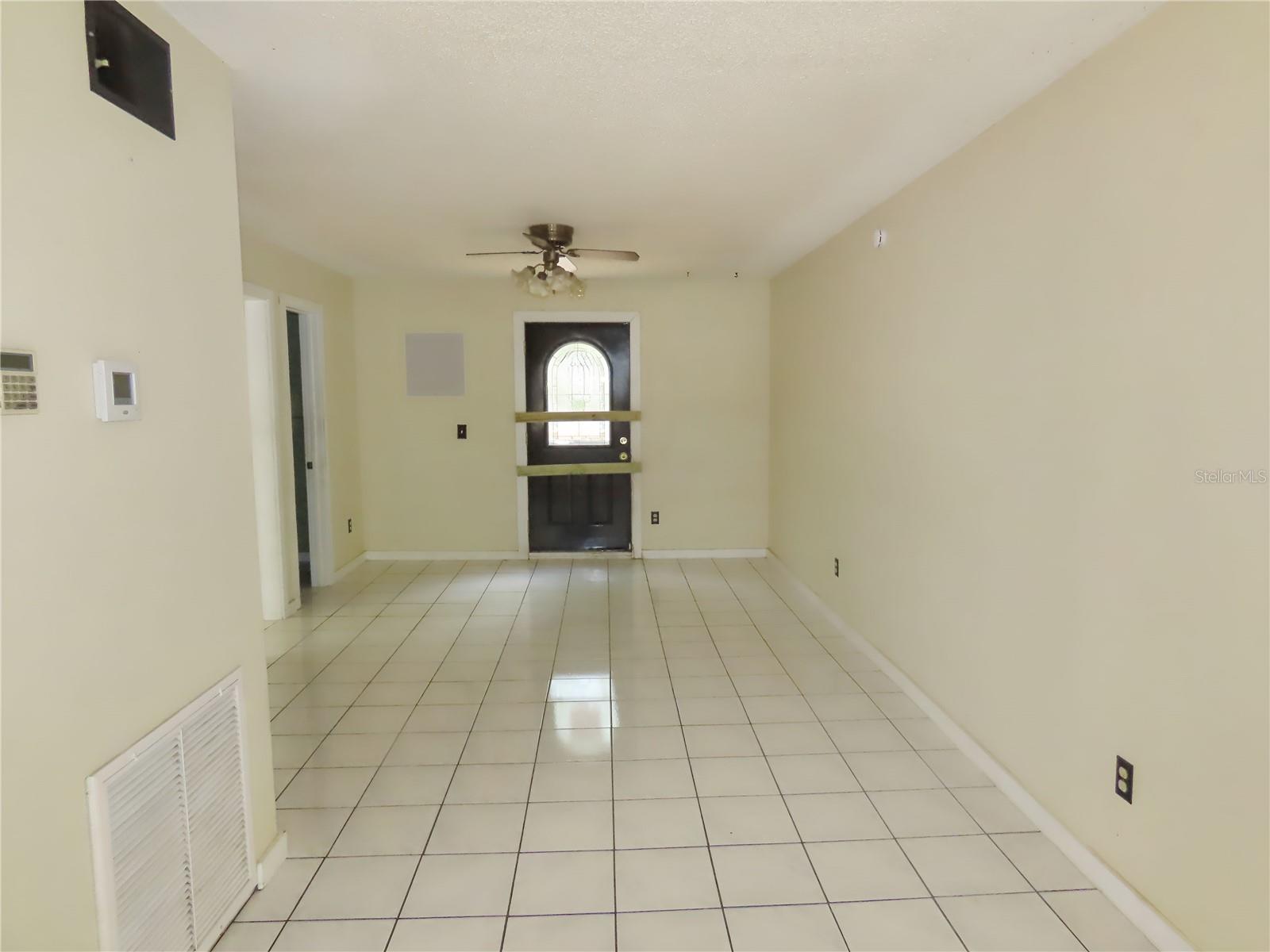 Listing photo id 9 for 5736 116th Avenue N