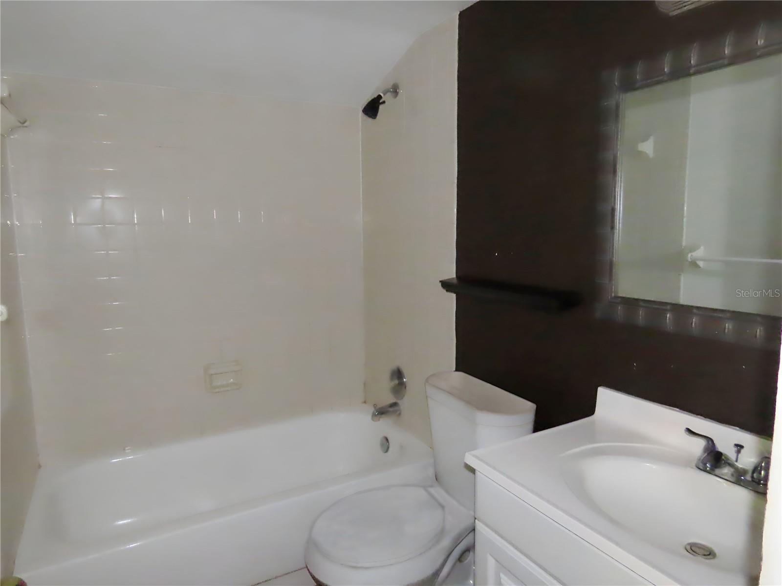 Listing photo id 17 for 5736 116th Avenue N