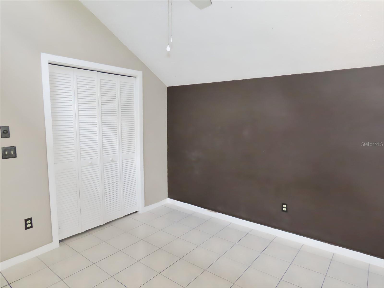 Listing photo id 19 for 5736 116th Avenue N