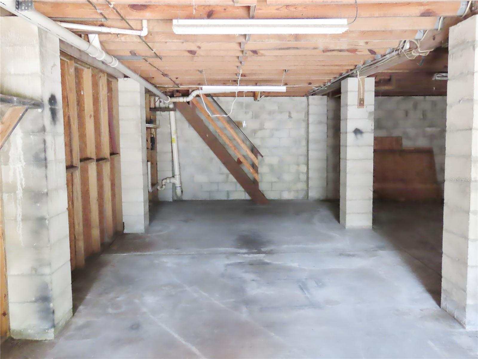 Listing photo id 1 for 5736 116th Avenue N