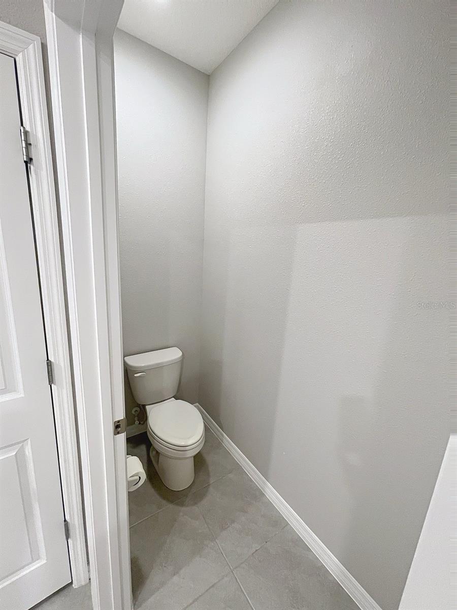 Listing photo id 9 for 13014 Willow Grove Drive