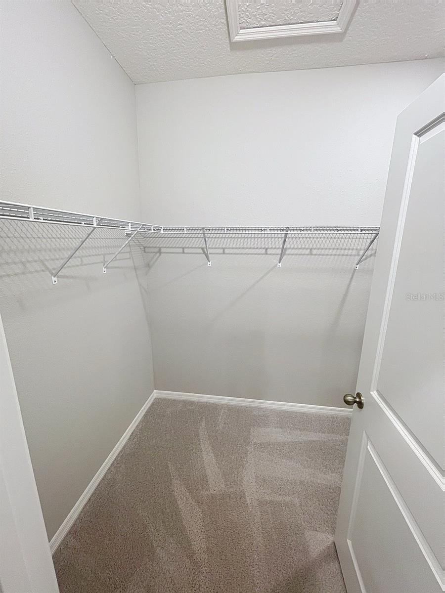 Listing photo id 15 for 13014 Willow Grove Drive