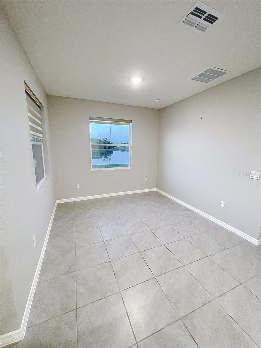 Listing photo id 17 for 13014 Willow Grove Drive