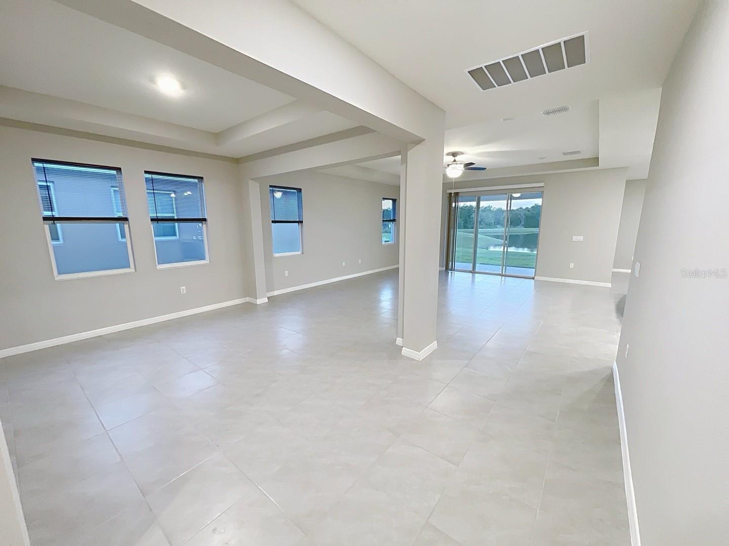 Listing photo id 24 for 13014 Willow Grove Drive