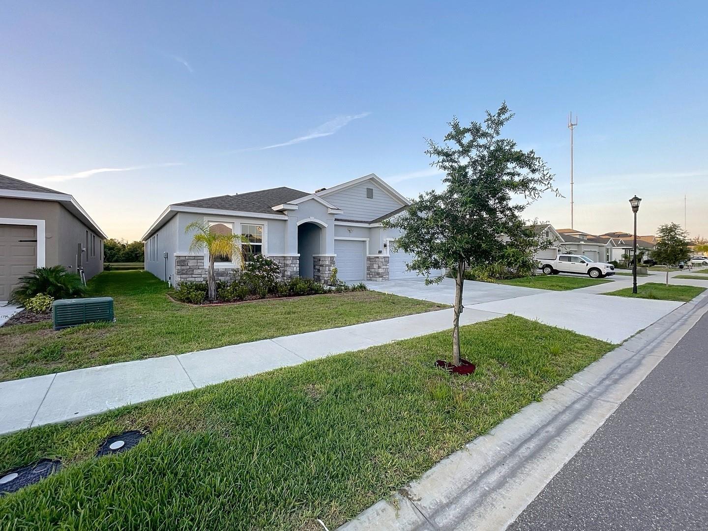 Listing photo id 61 for 13014 Willow Grove Drive