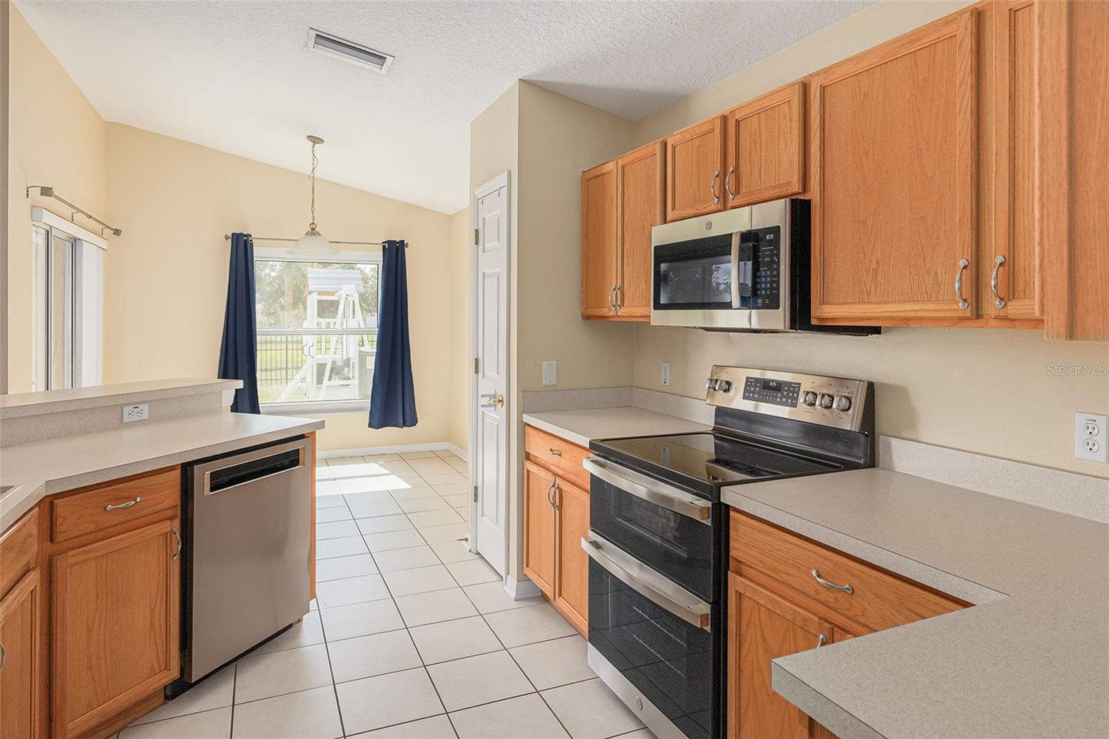 Image 11 of 44 For 7157 Hamilton Park Boulevard