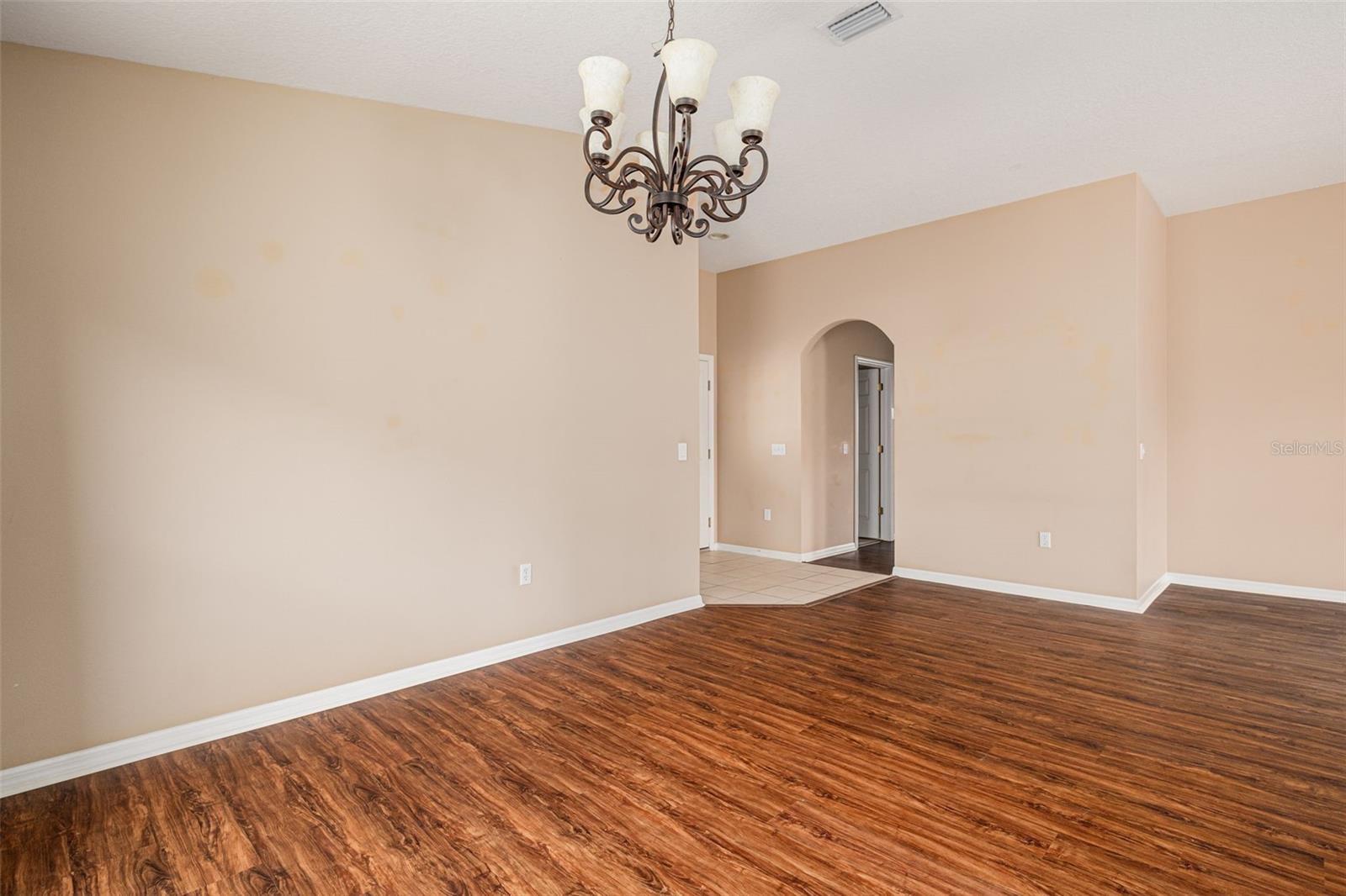 Image 14 of 44 For 7157 Hamilton Park Boulevard