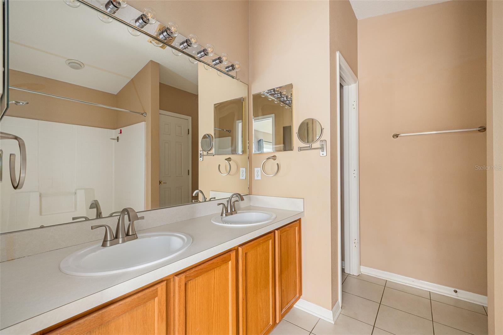 Image 19 of 44 For 7157 Hamilton Park Boulevard