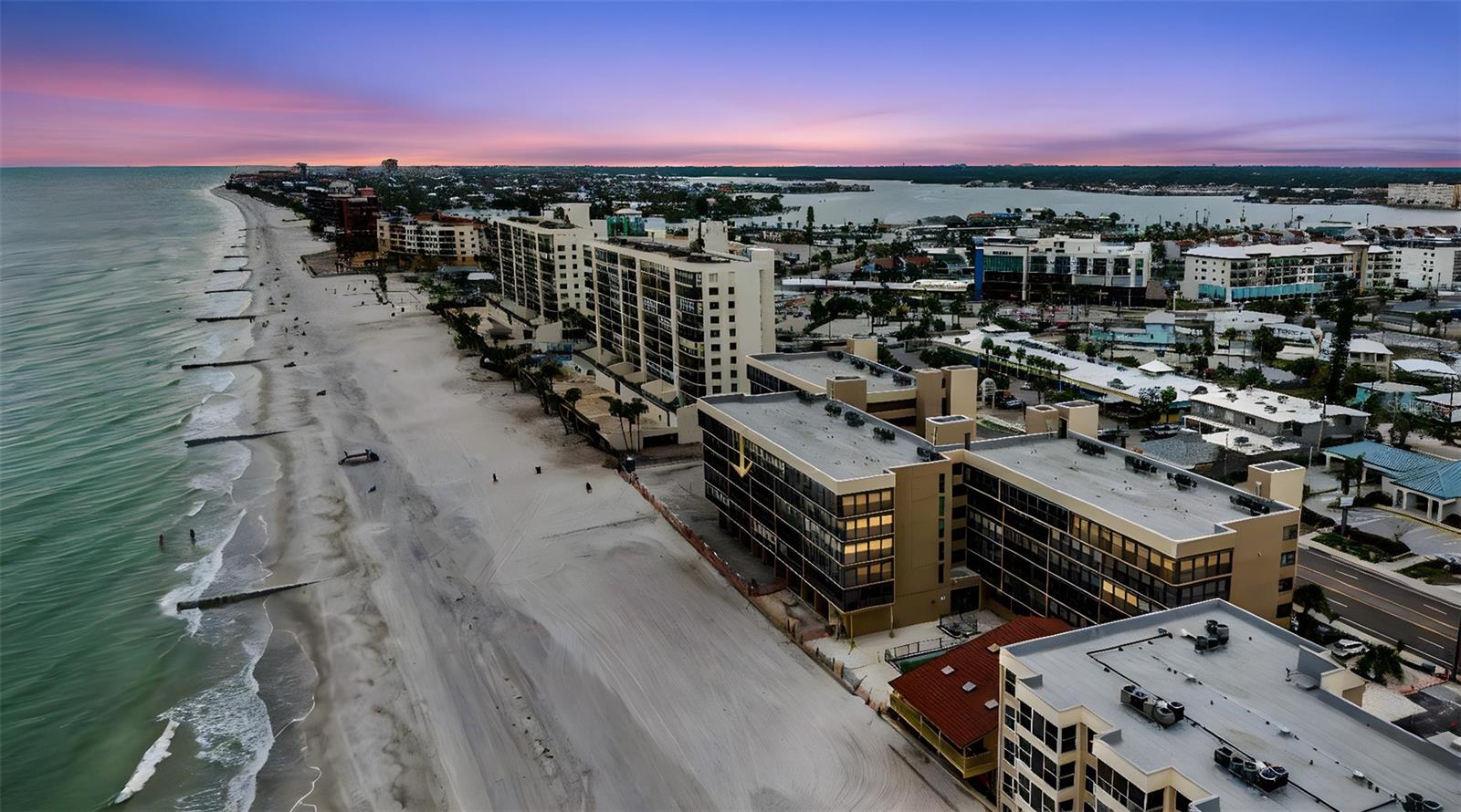 Image 4 of 39 For 14900 Gulf Boulevard 308
