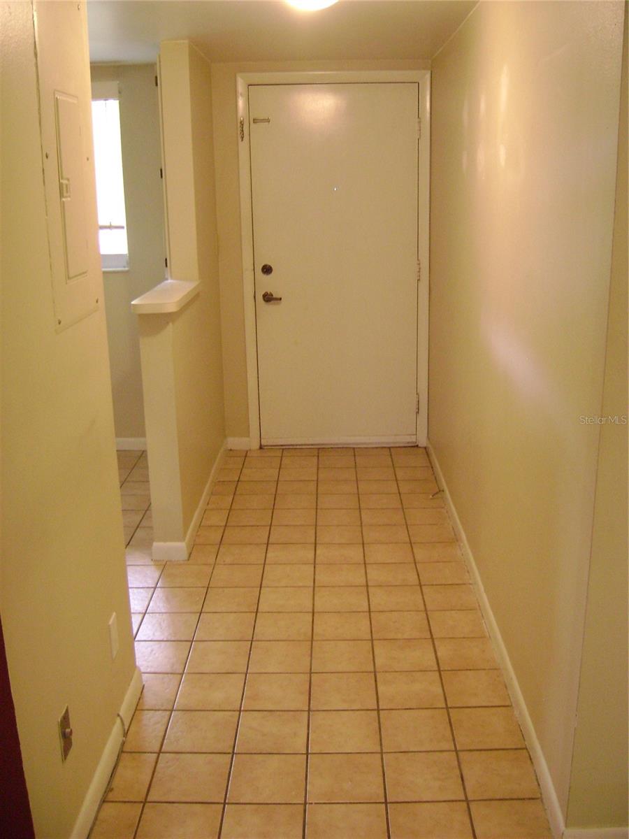 Image 3 of 27 For 3077 Casa Del Sol Circle 207