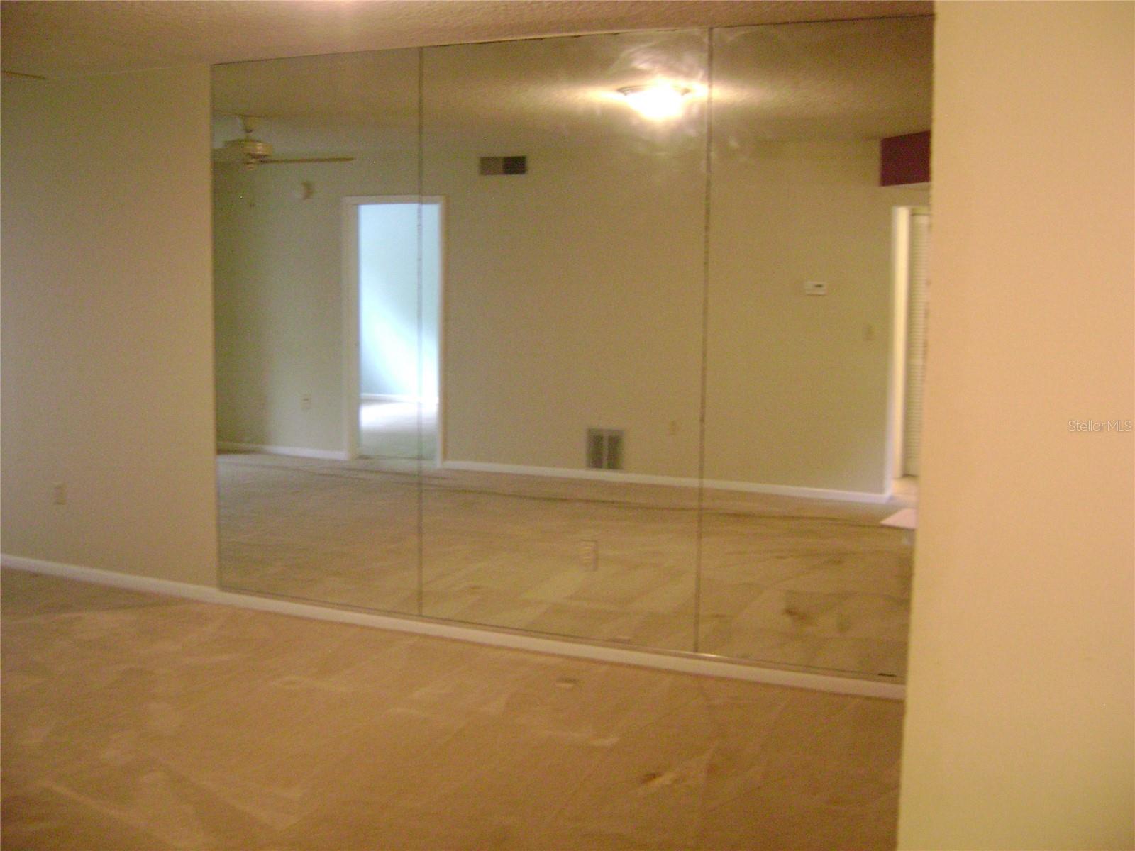 Image 6 of 27 For 3077 Casa Del Sol Circle 207