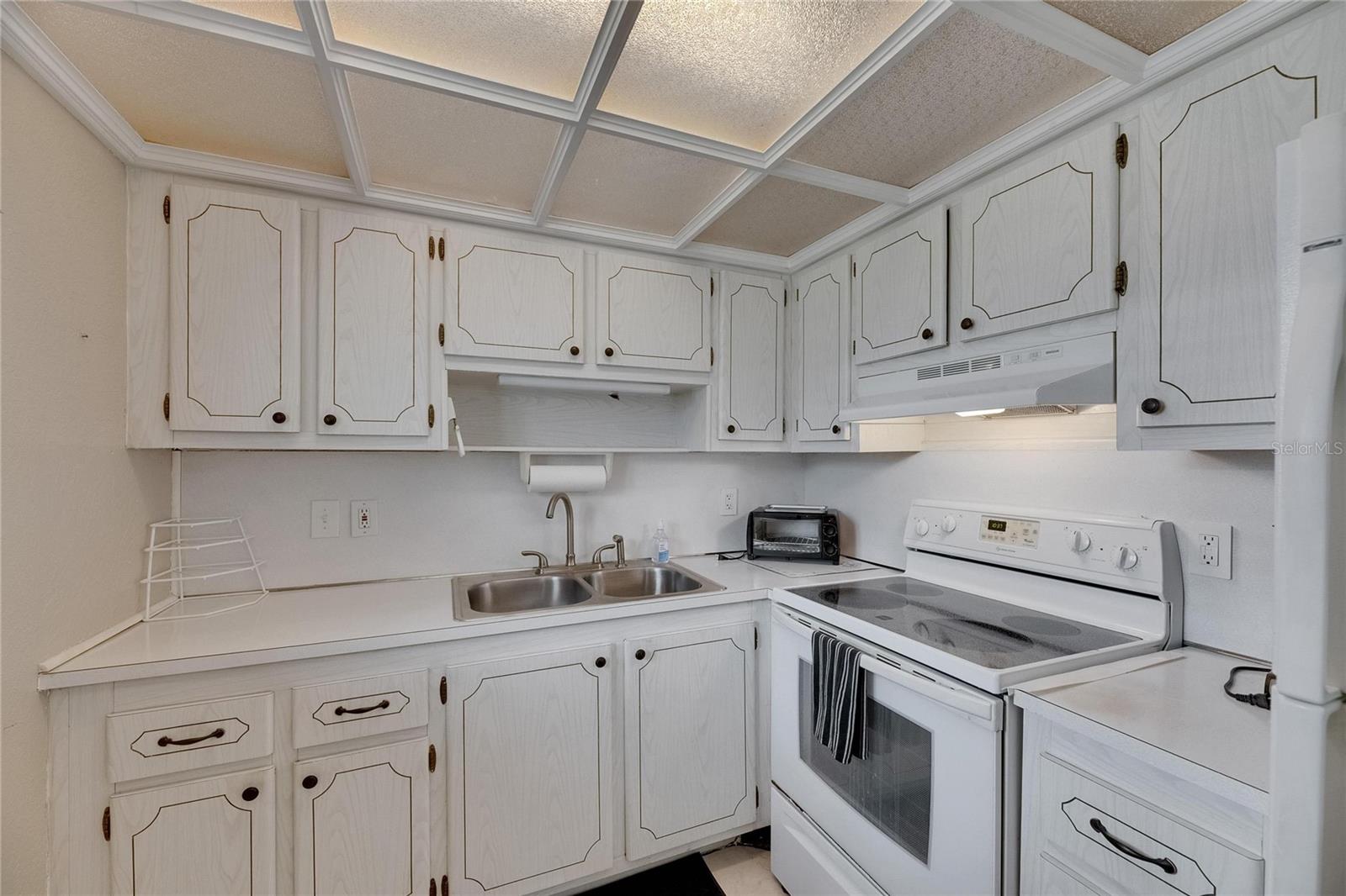 Image 14 of 36 For 1802 Bedford Terrace 185
