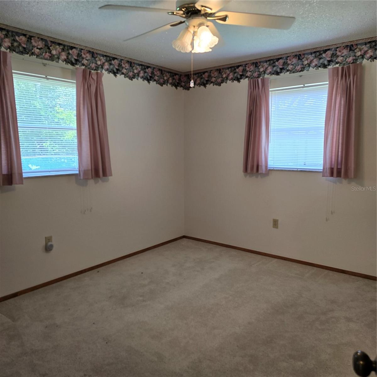 Listing photo id 22 for 2226 Giralda Avenue
