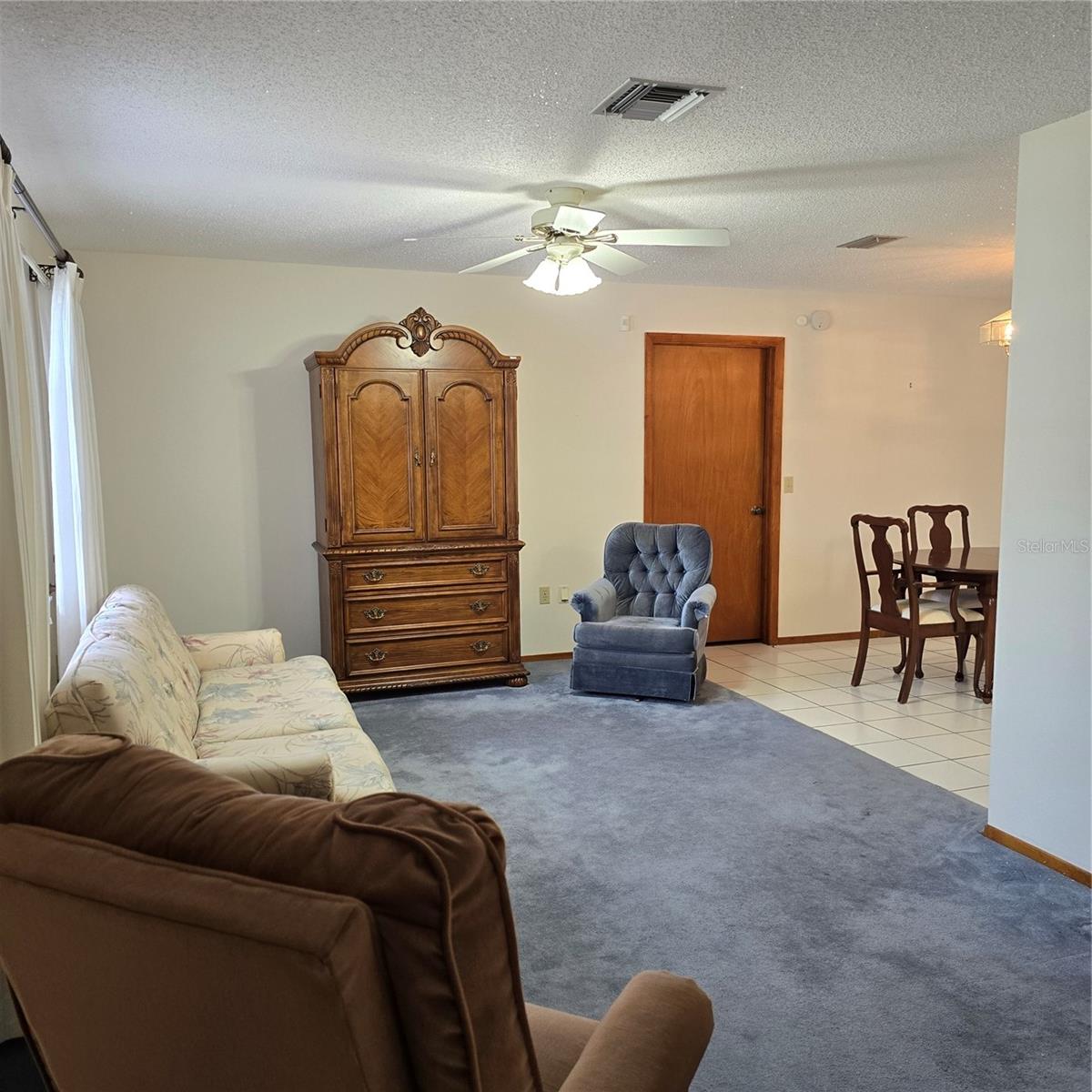 Listing photo id 4 for 2226 Giralda Avenue