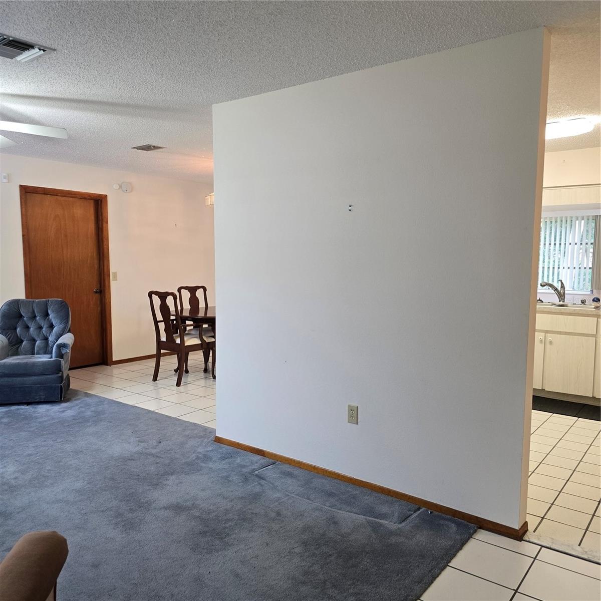 Listing photo id 5 for 2226 Giralda Avenue