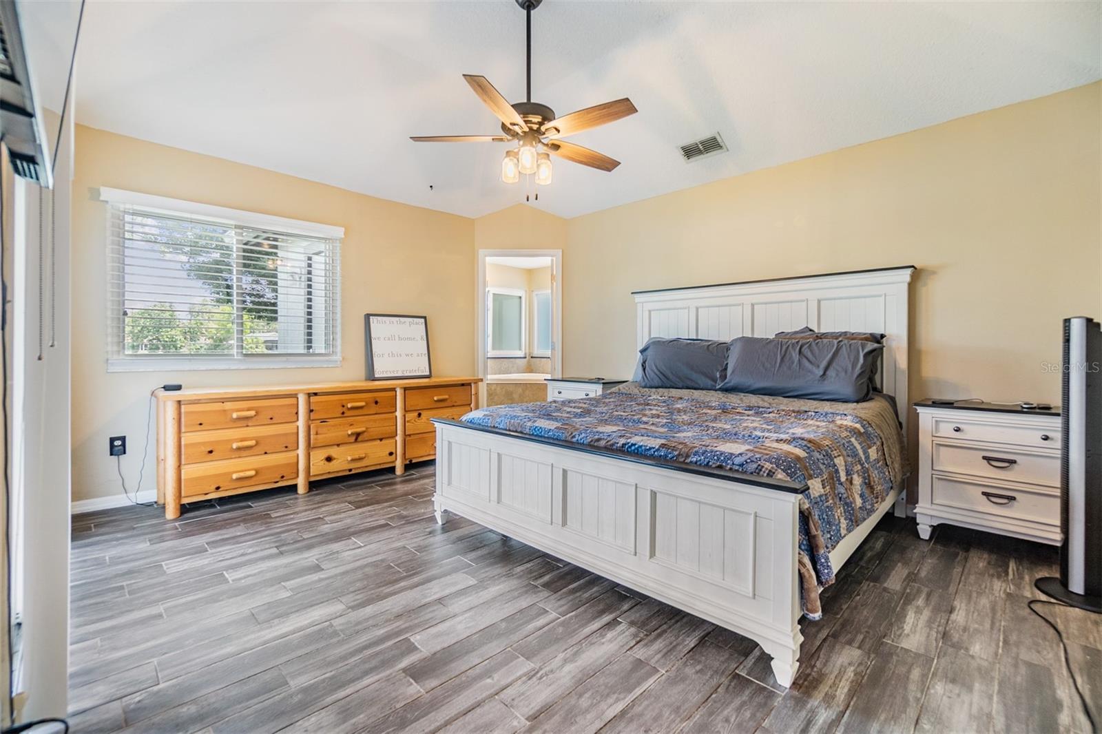 Listing photo id 18 for 2016 Chelam Way