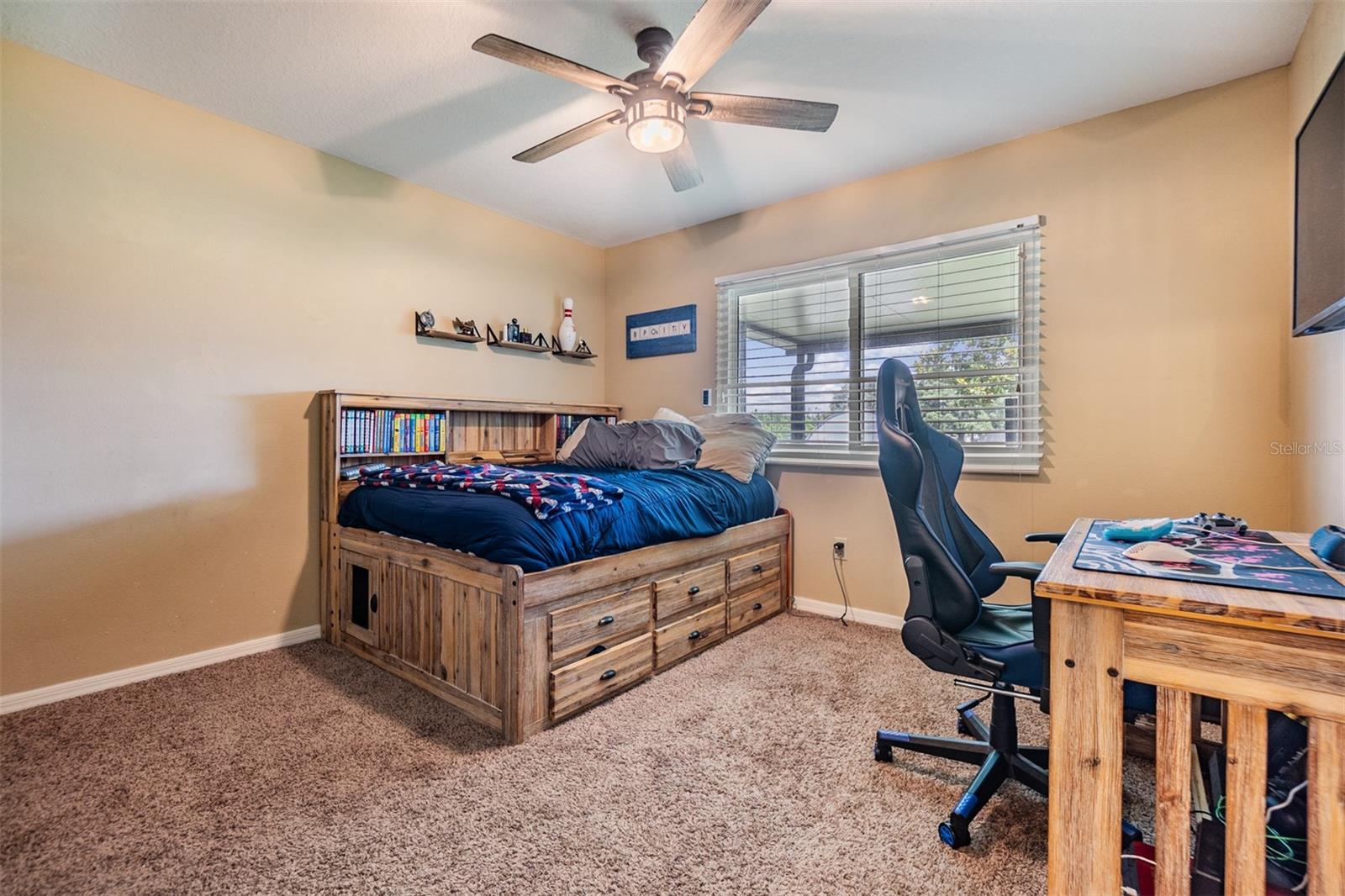 Listing photo id 23 for 2016 Chelam Way