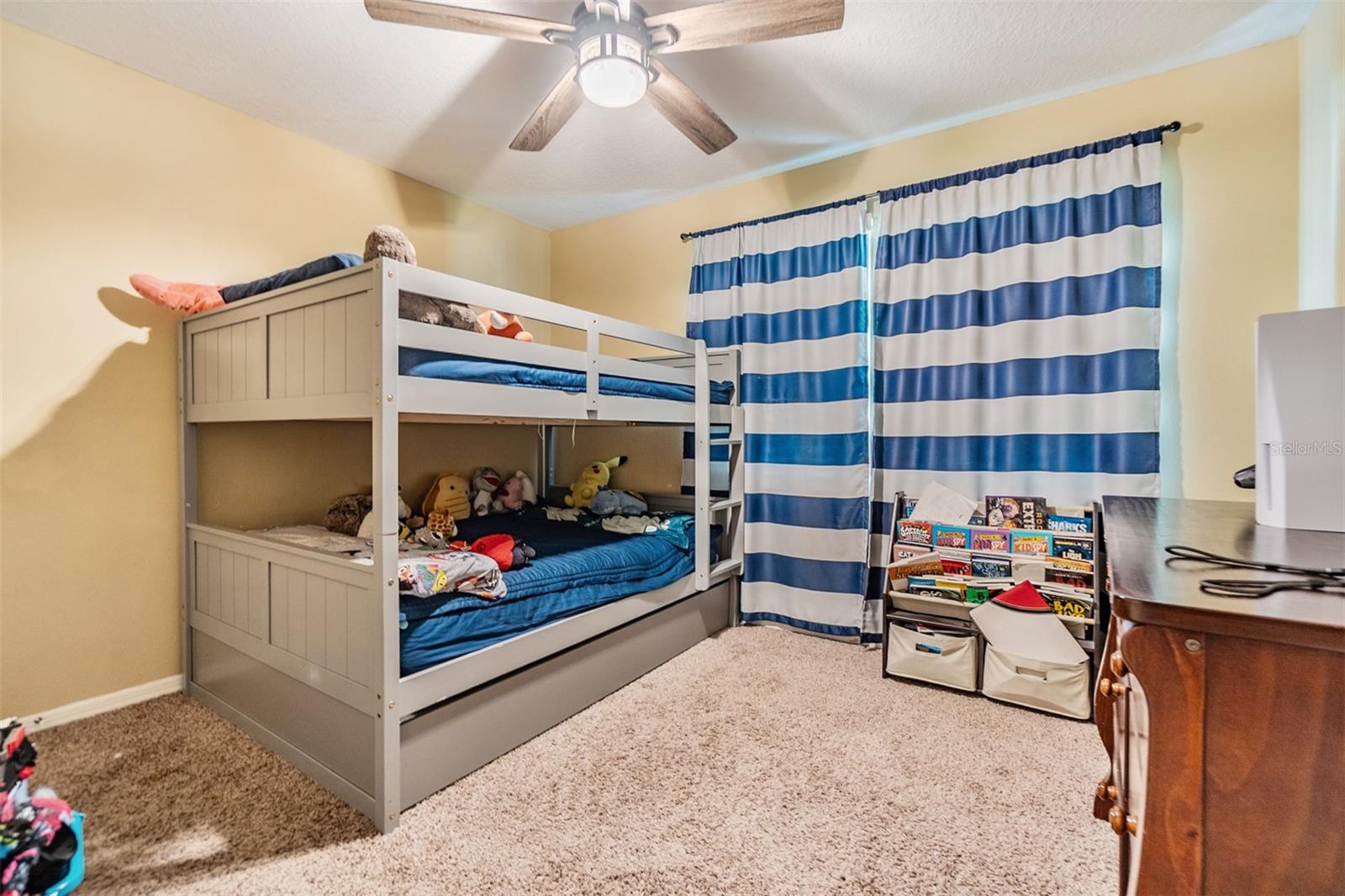 Listing photo id 24 for 2016 Chelam Way