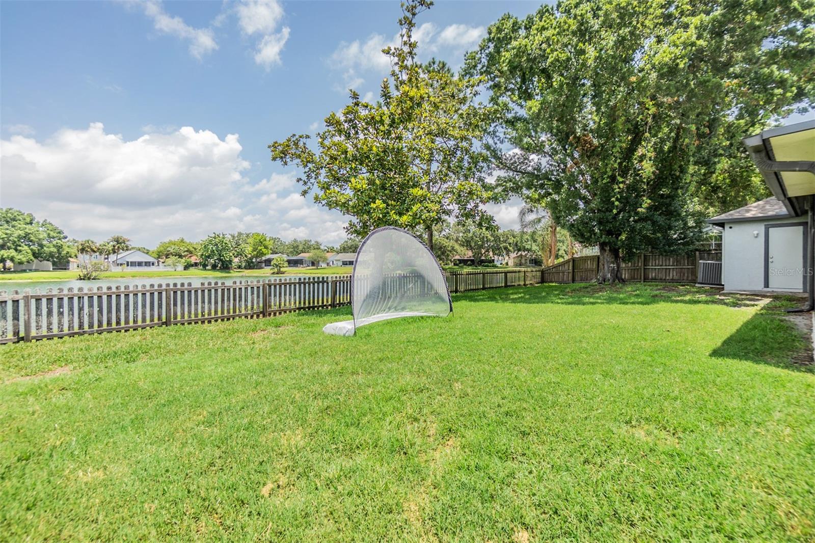 Listing photo id 40 for 2016 Chelam Way