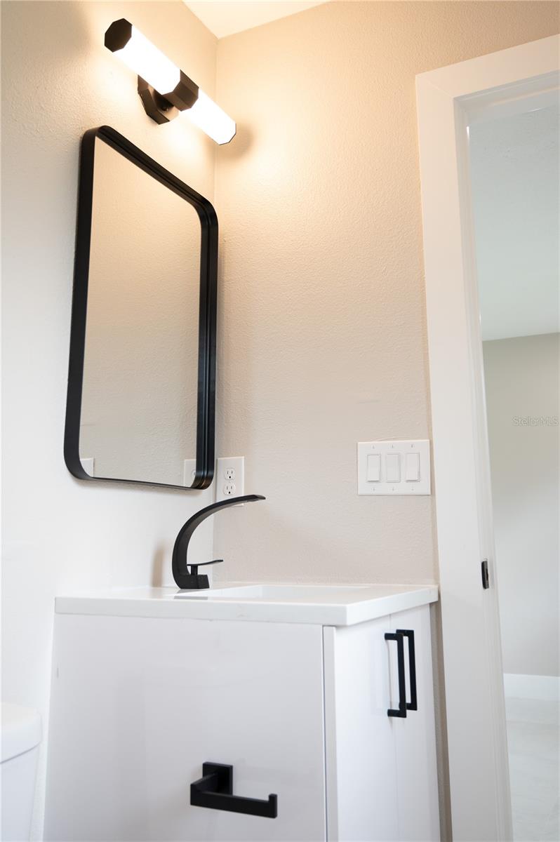 Image 11 of 15 For 5625 Gateway Drive
