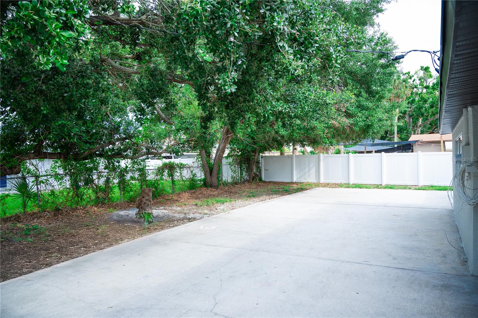 Image 14 of 15 For 5625 Gateway Drive